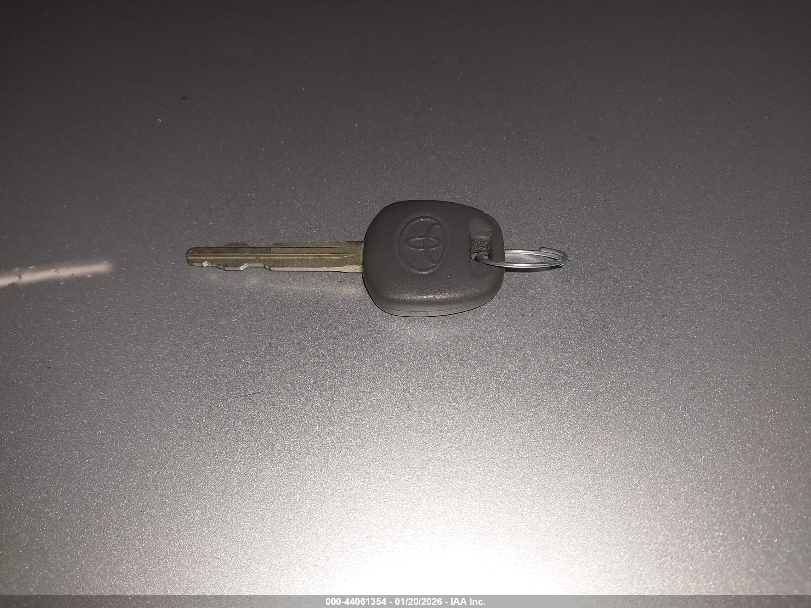 TOYOTA CAMRY image 11