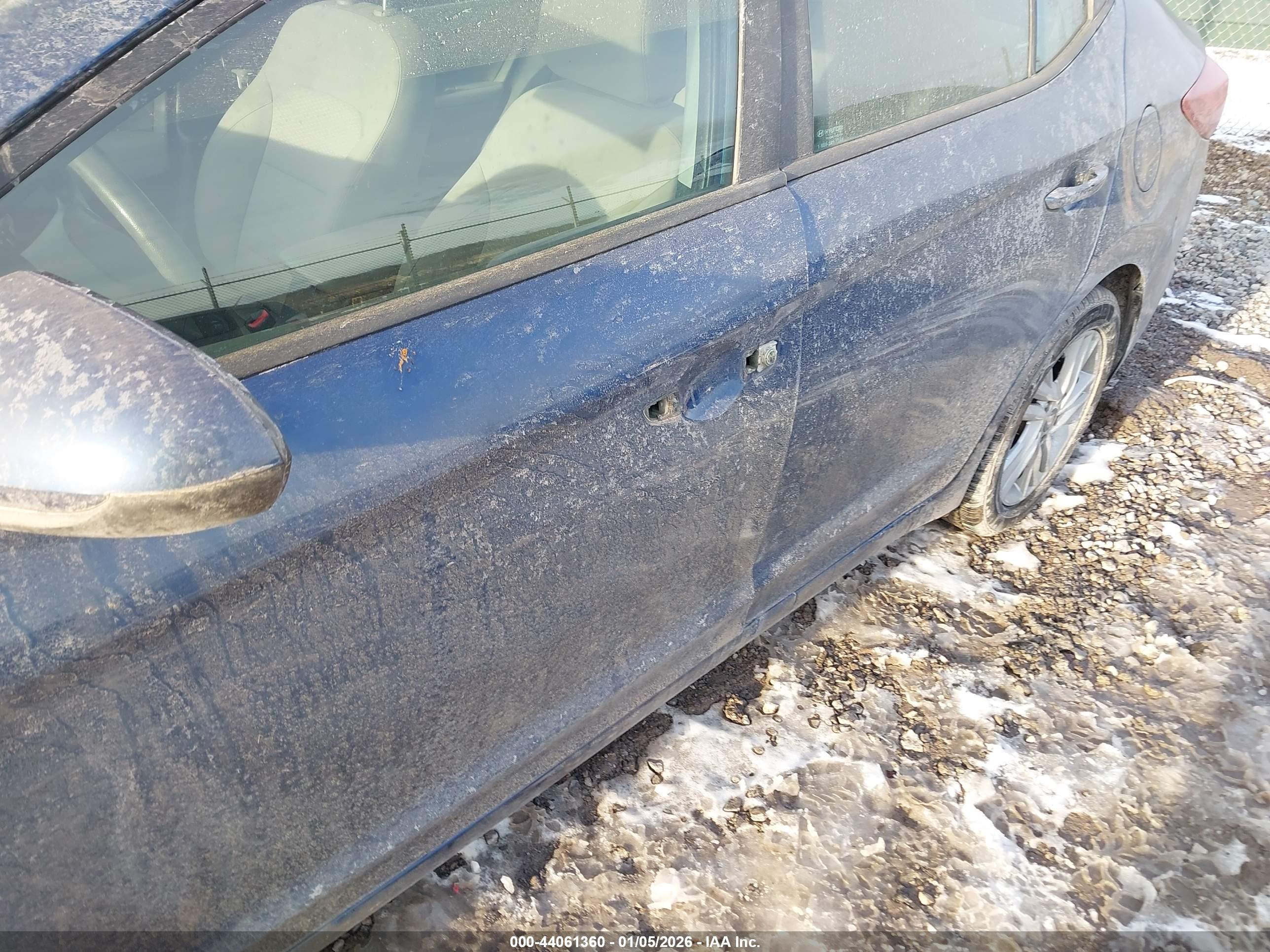 HYUNDAI ELANTRA image 6