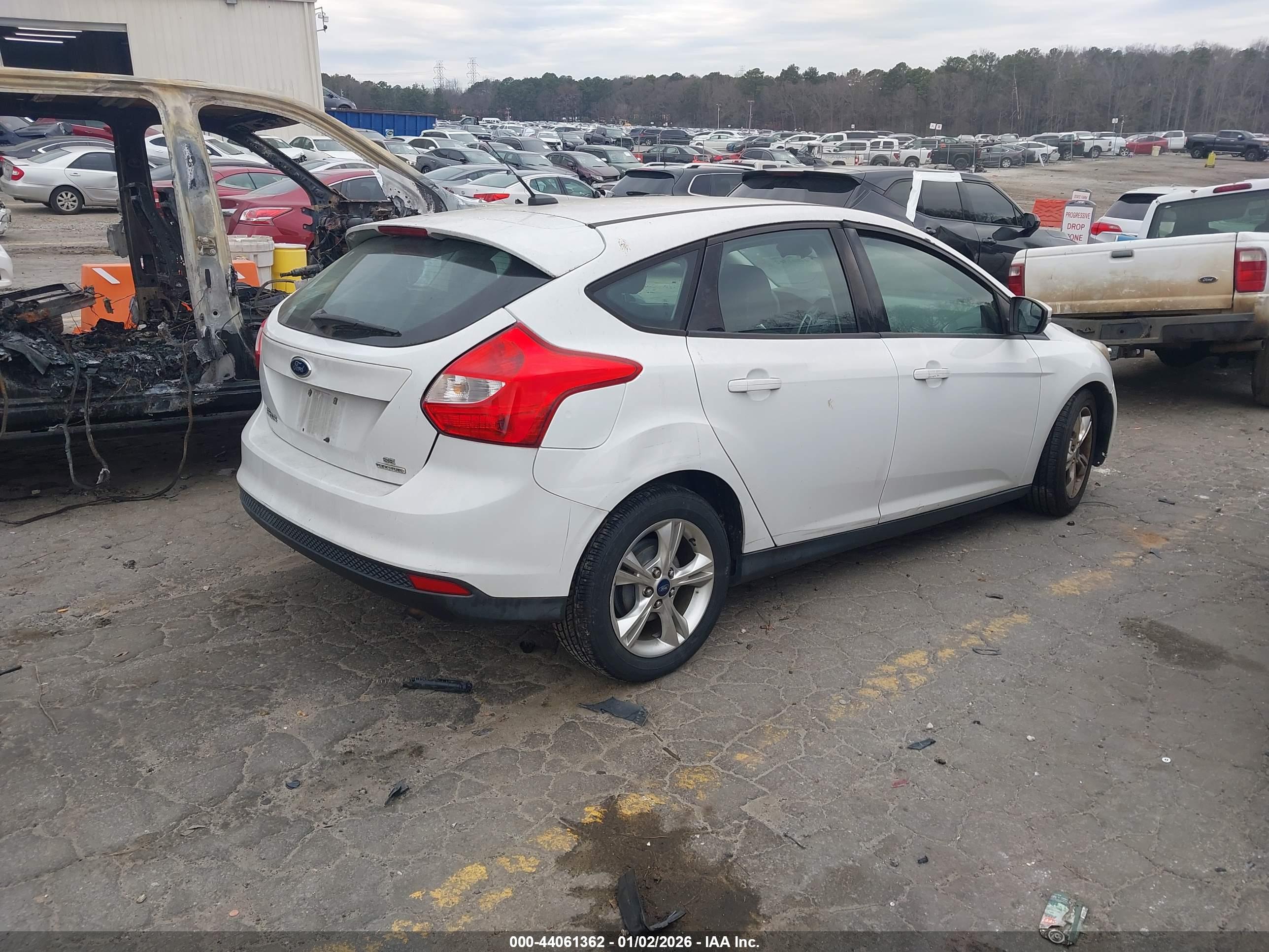 FORD FOCUS image 4