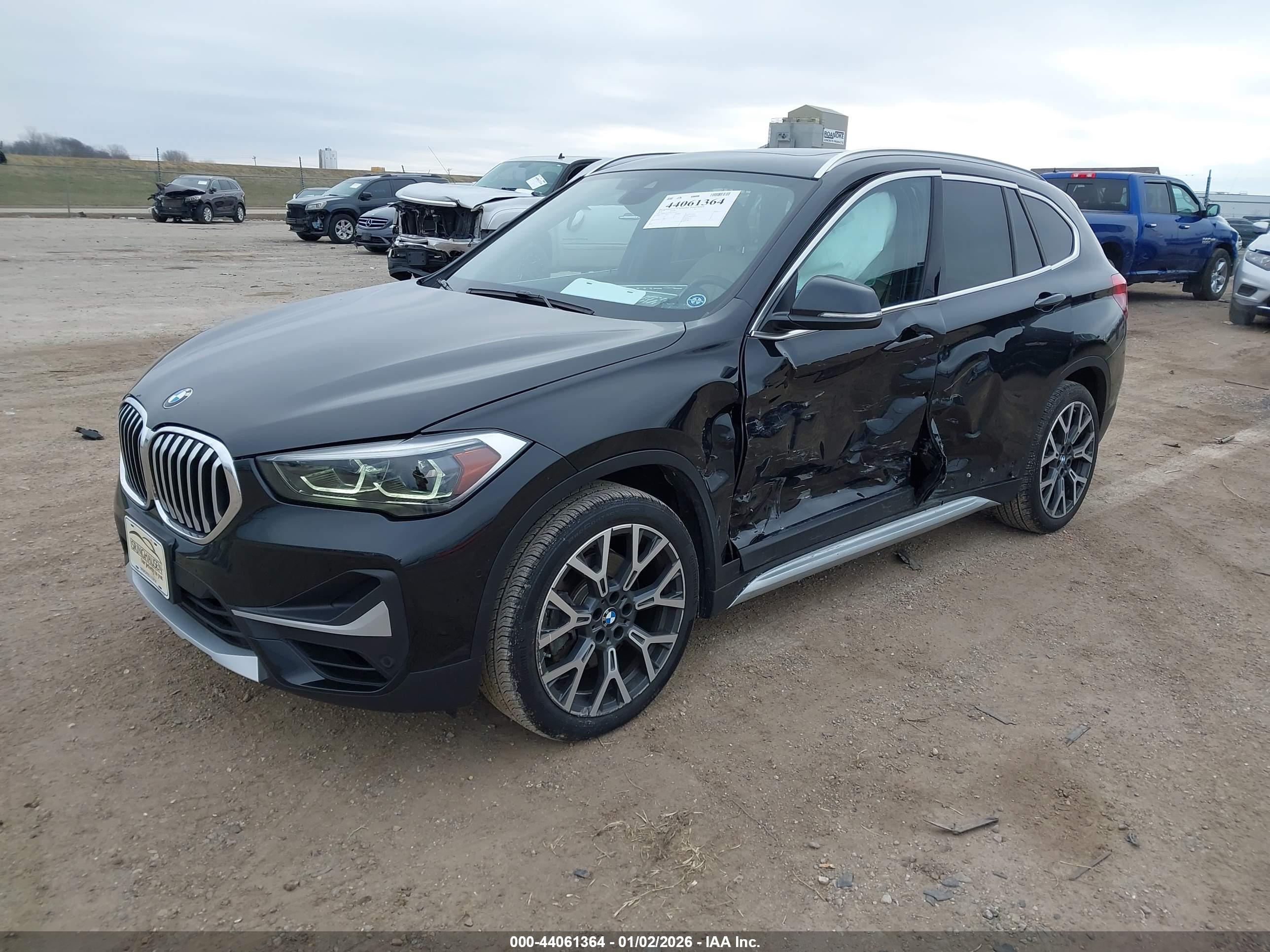BMW X1 image 2