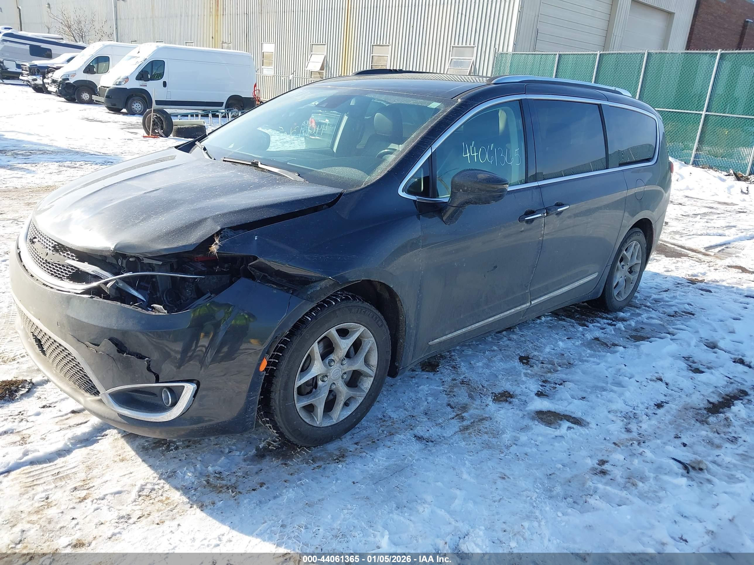 CHRYSLER PACIFICA image 2