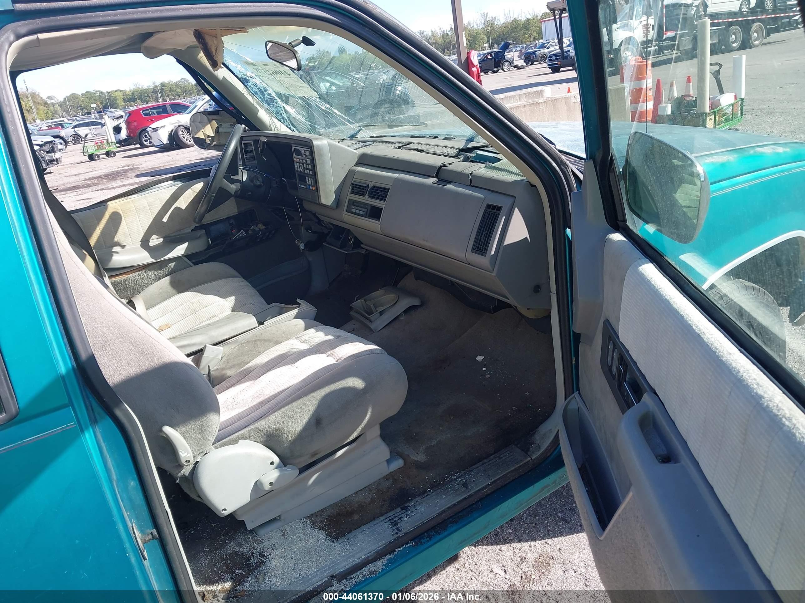 GMC SIERRA image 5
