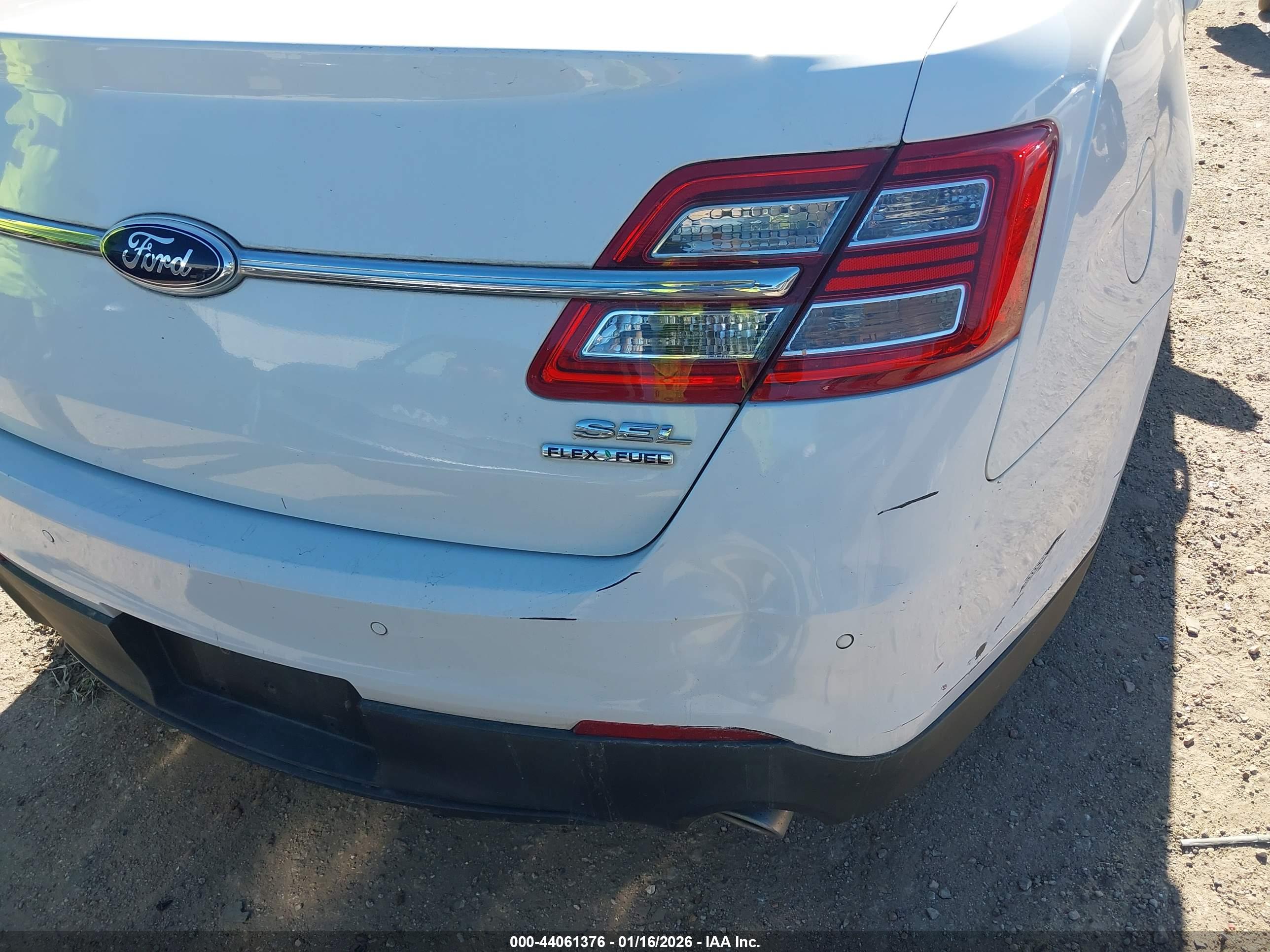 FORD TAURUS image 6