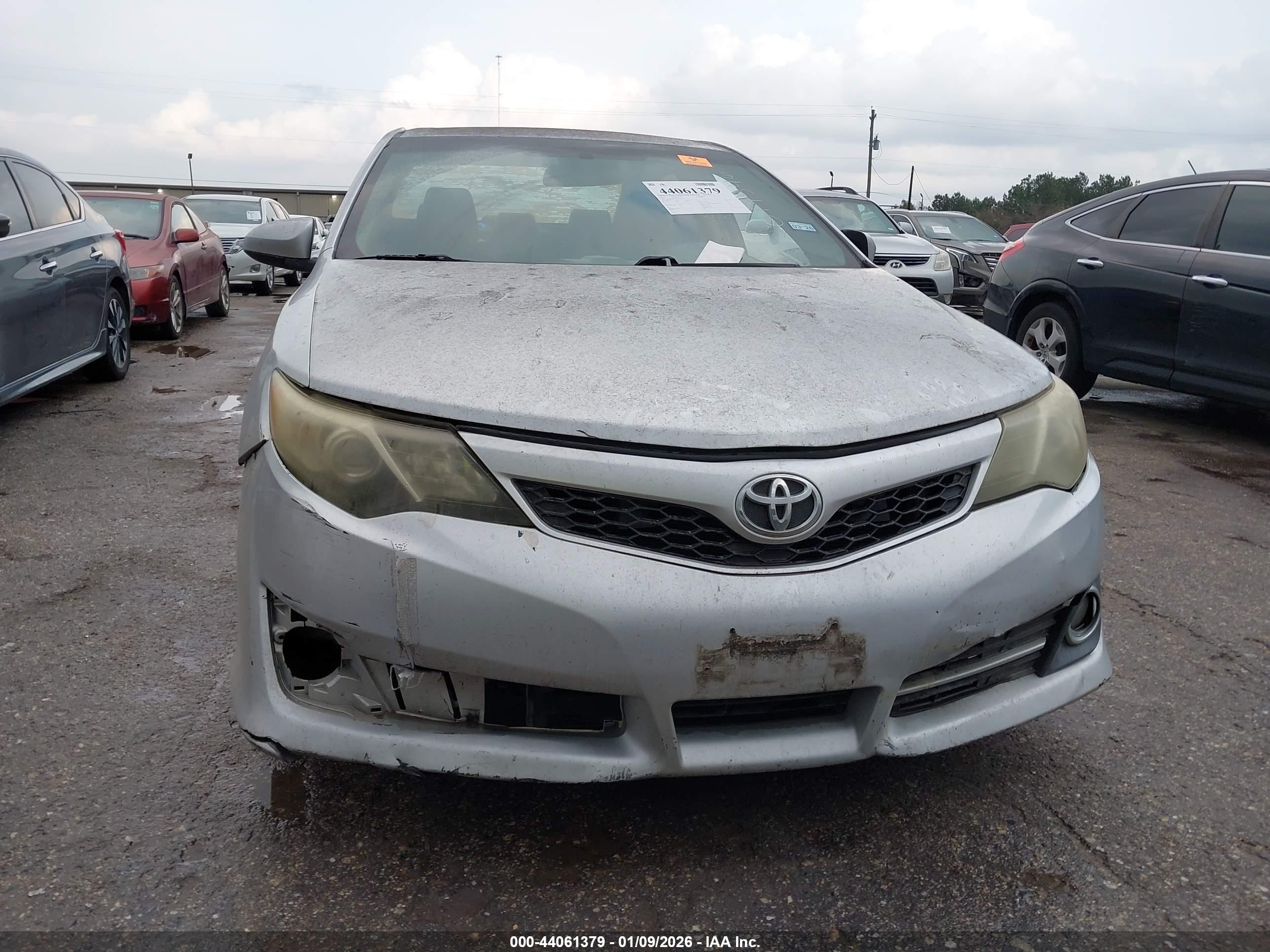 TOYOTA CAMRY image 6