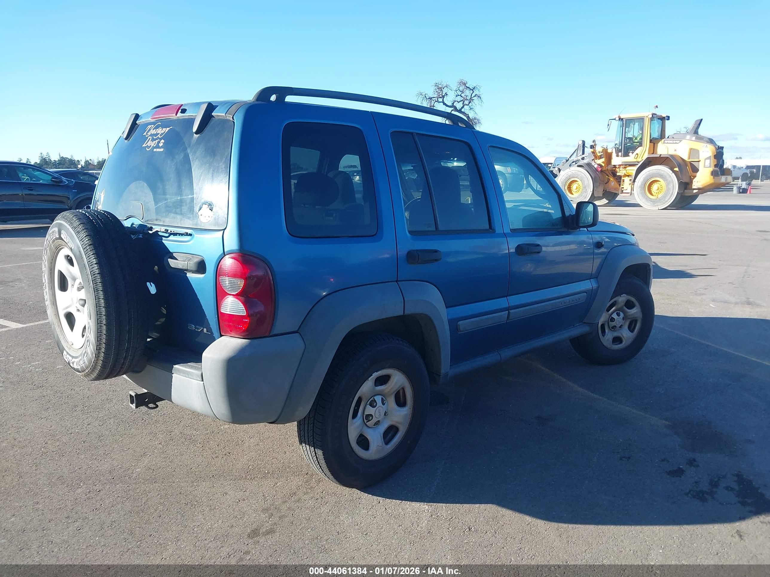 JEEP LIBERTY image 4