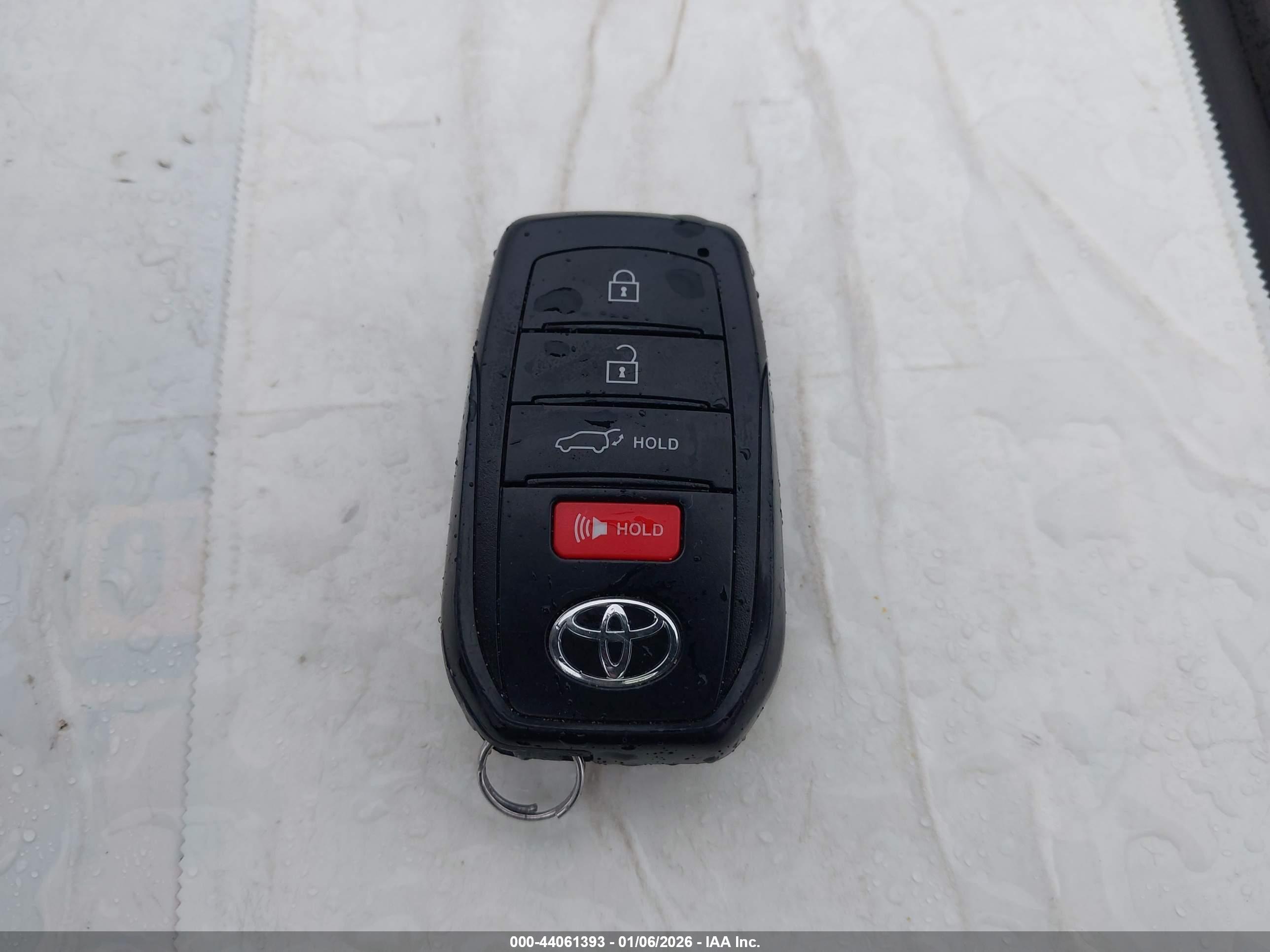 TOYOTA HIGHLANDER image 11