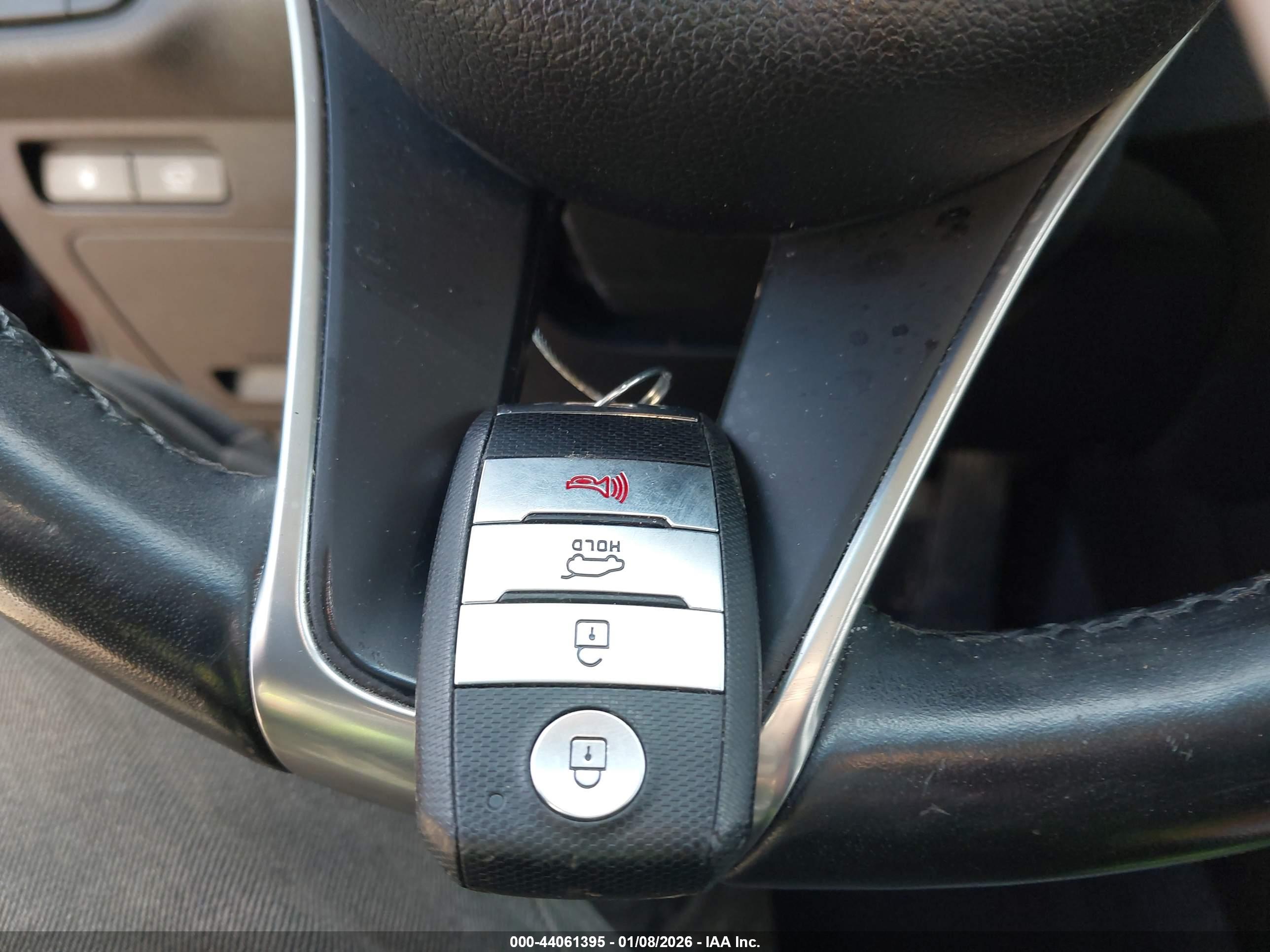 KIA SORENTO image 11