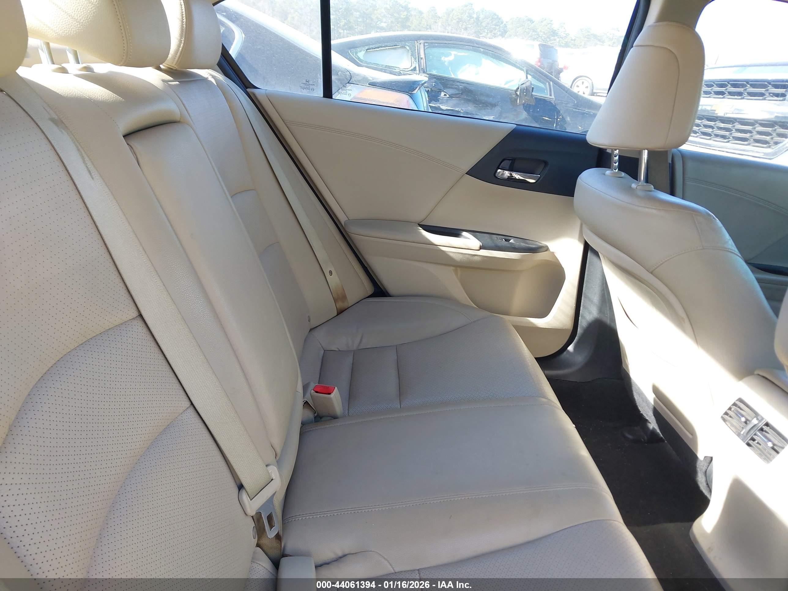 HONDA ACCORD image 8