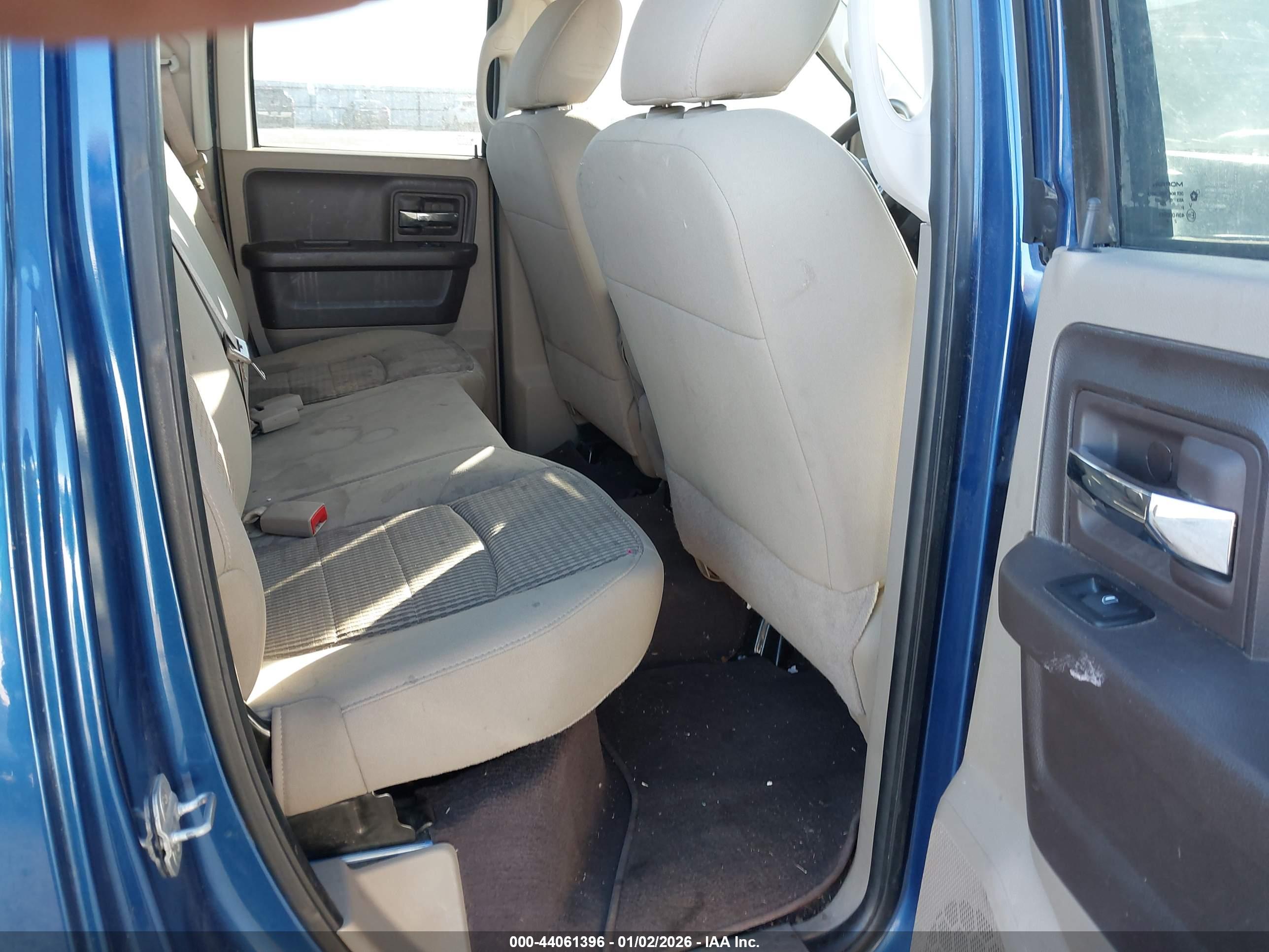 DODGE RAM image 8