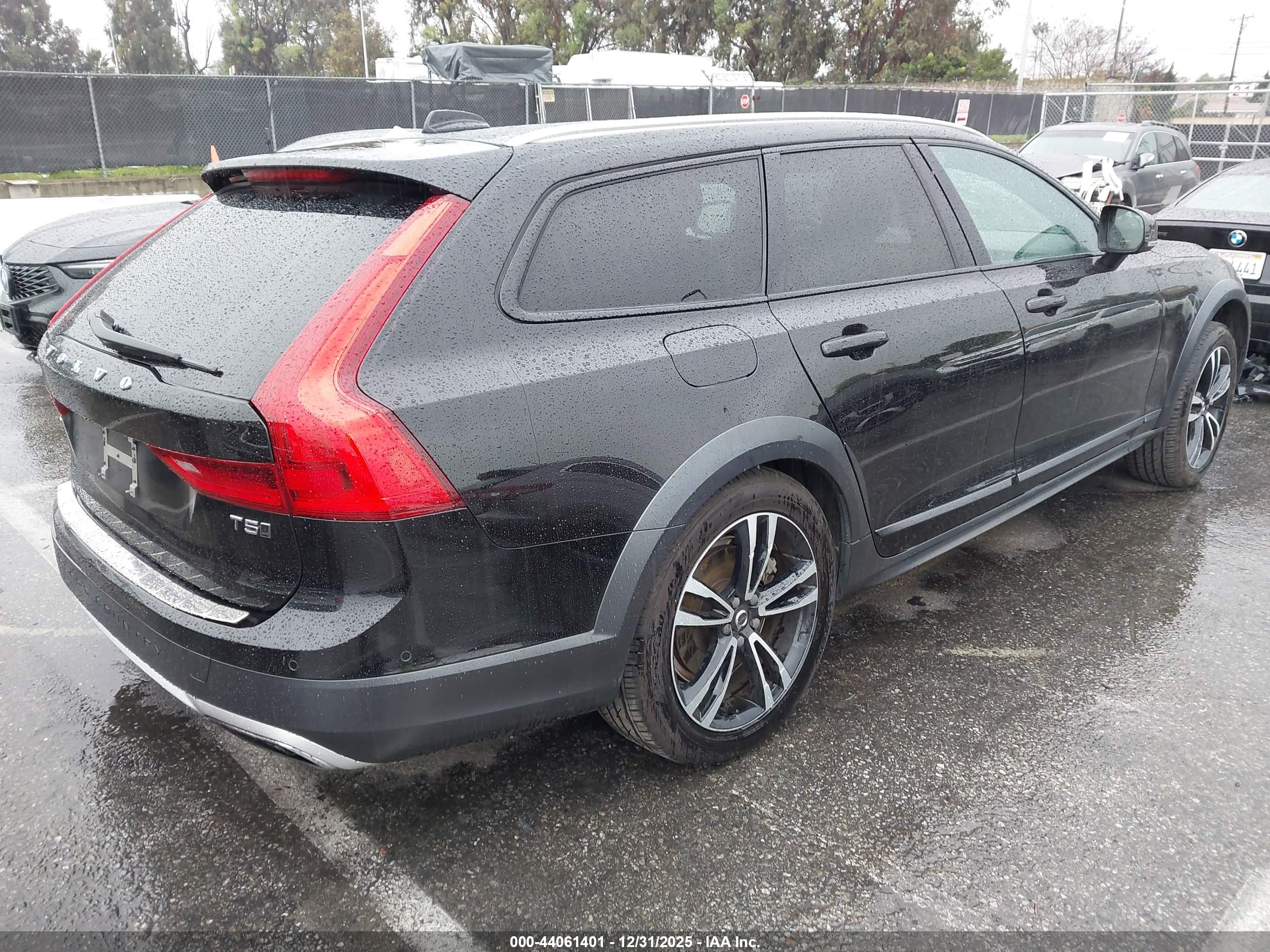 VOLVO V90 image 4
