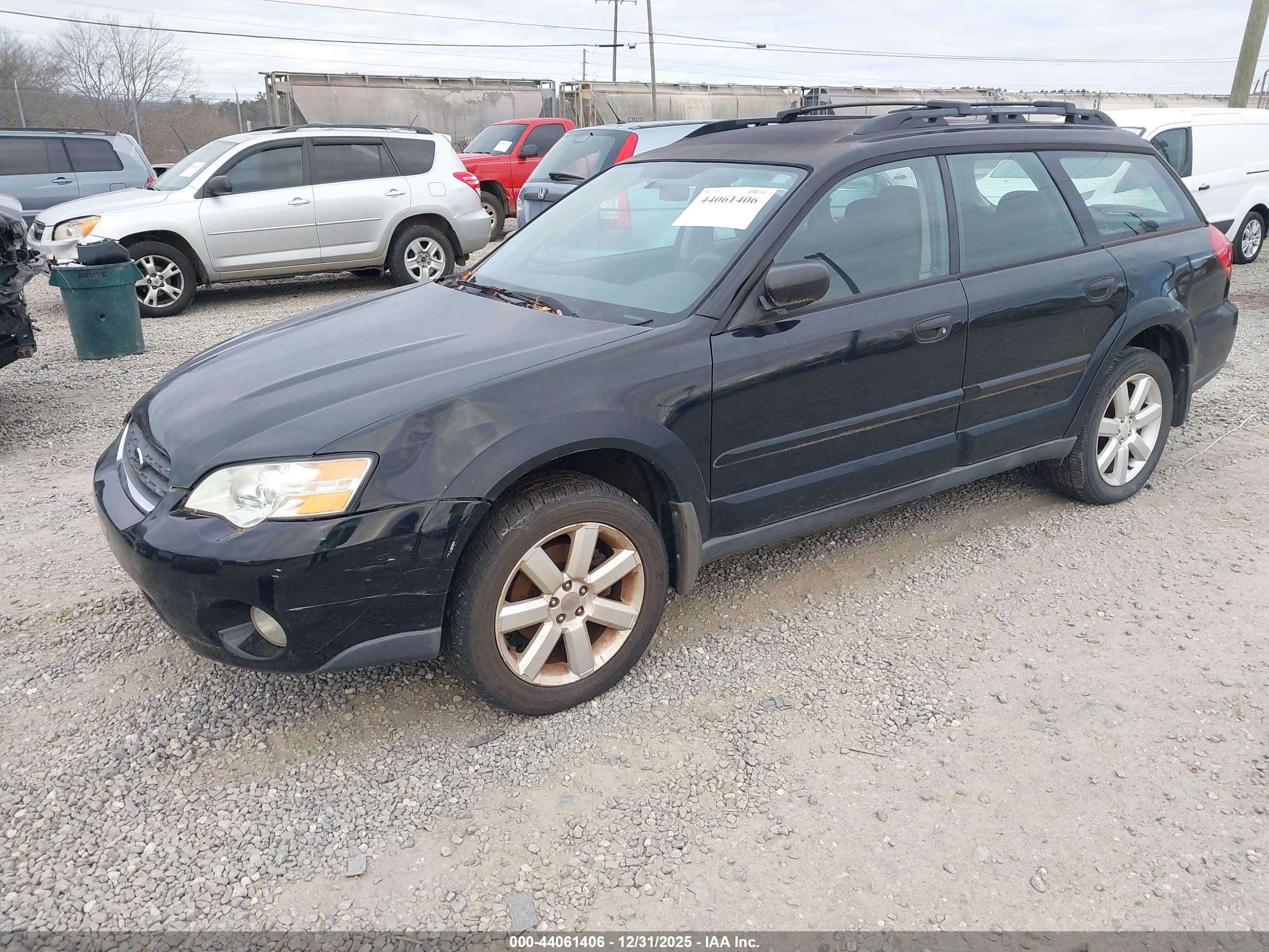 SUBARU OUTBACK image 2