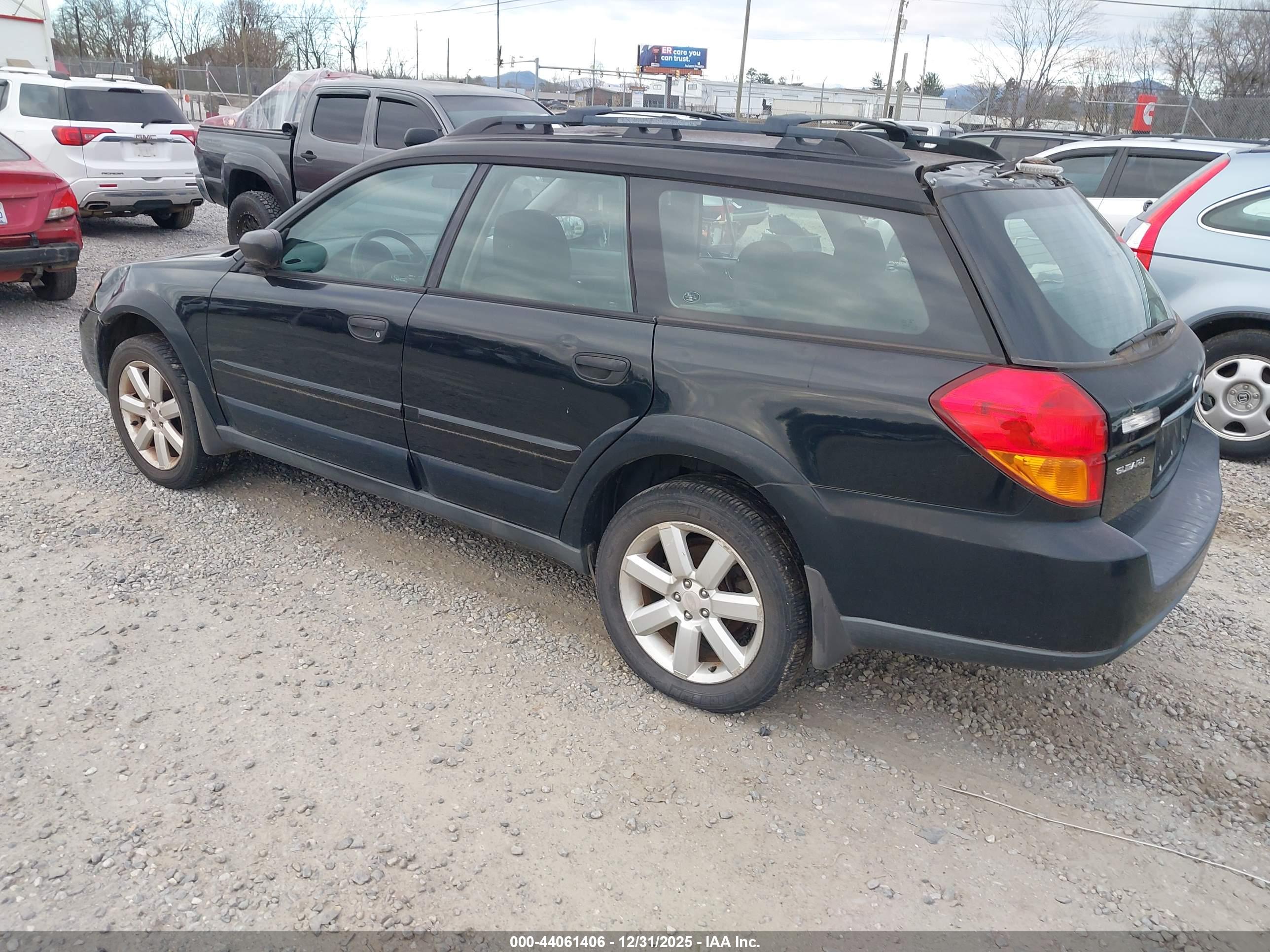 SUBARU OUTBACK image 3