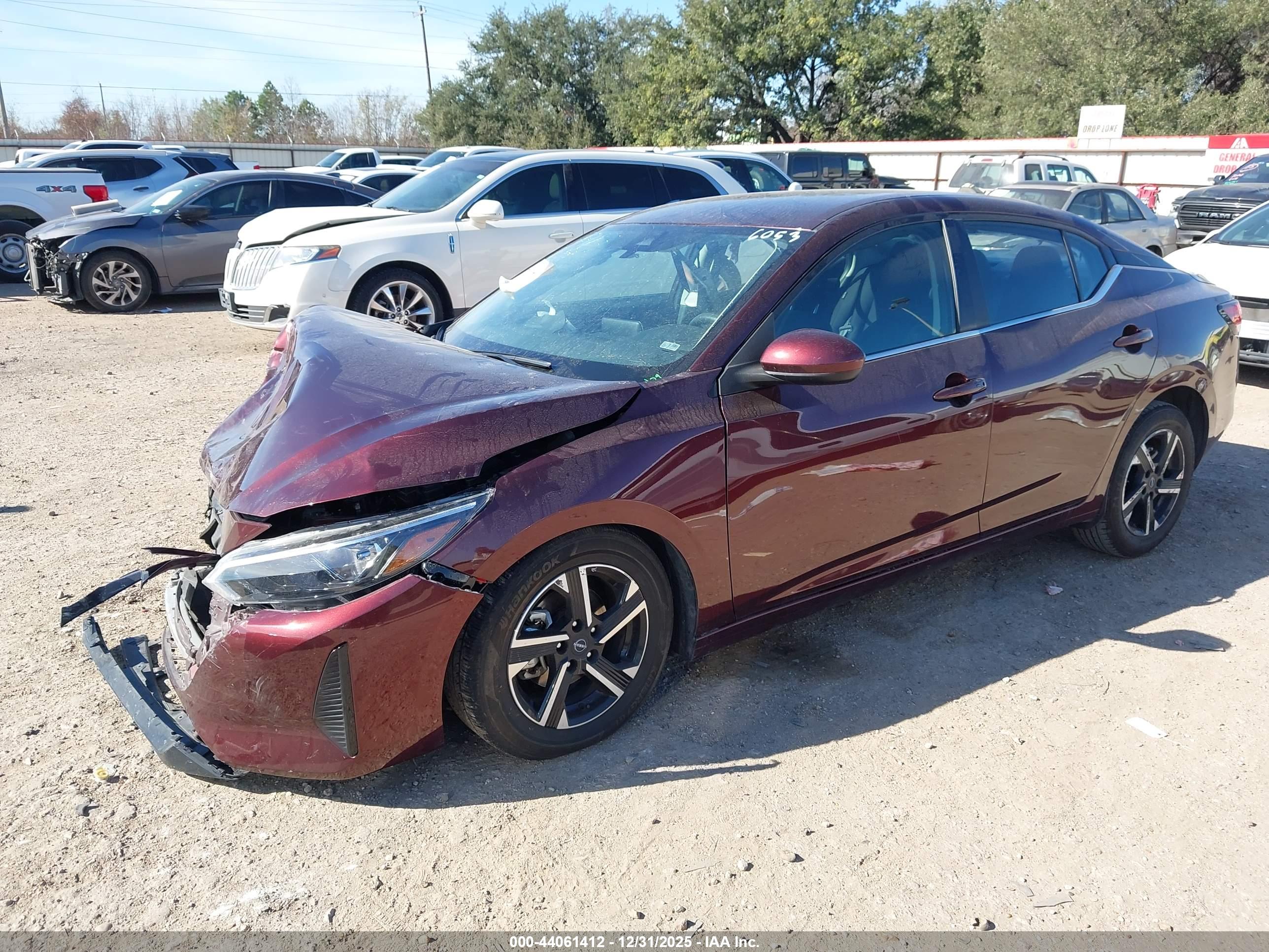 NISSAN SENTRA image 2