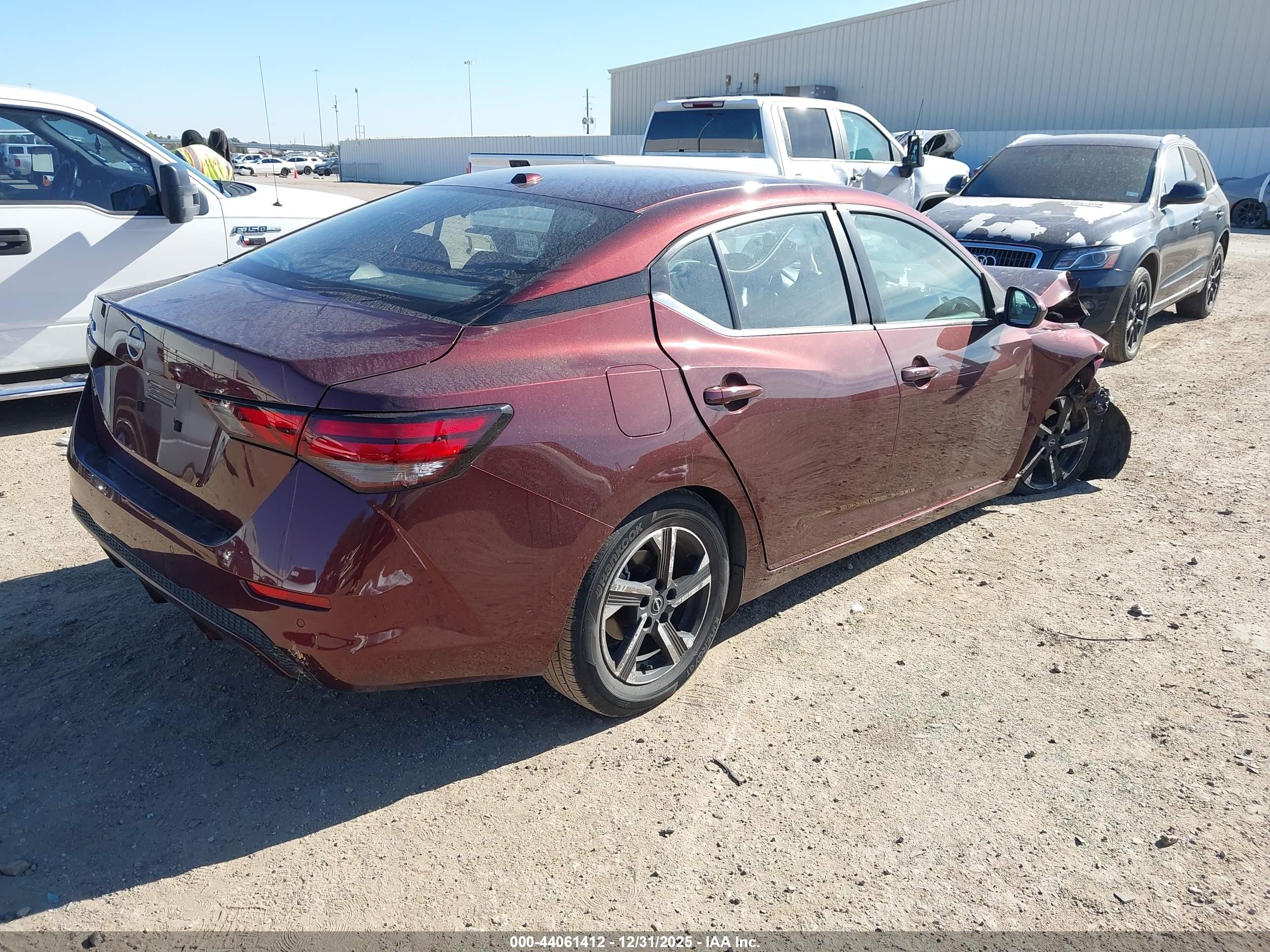 NISSAN SENTRA image 4