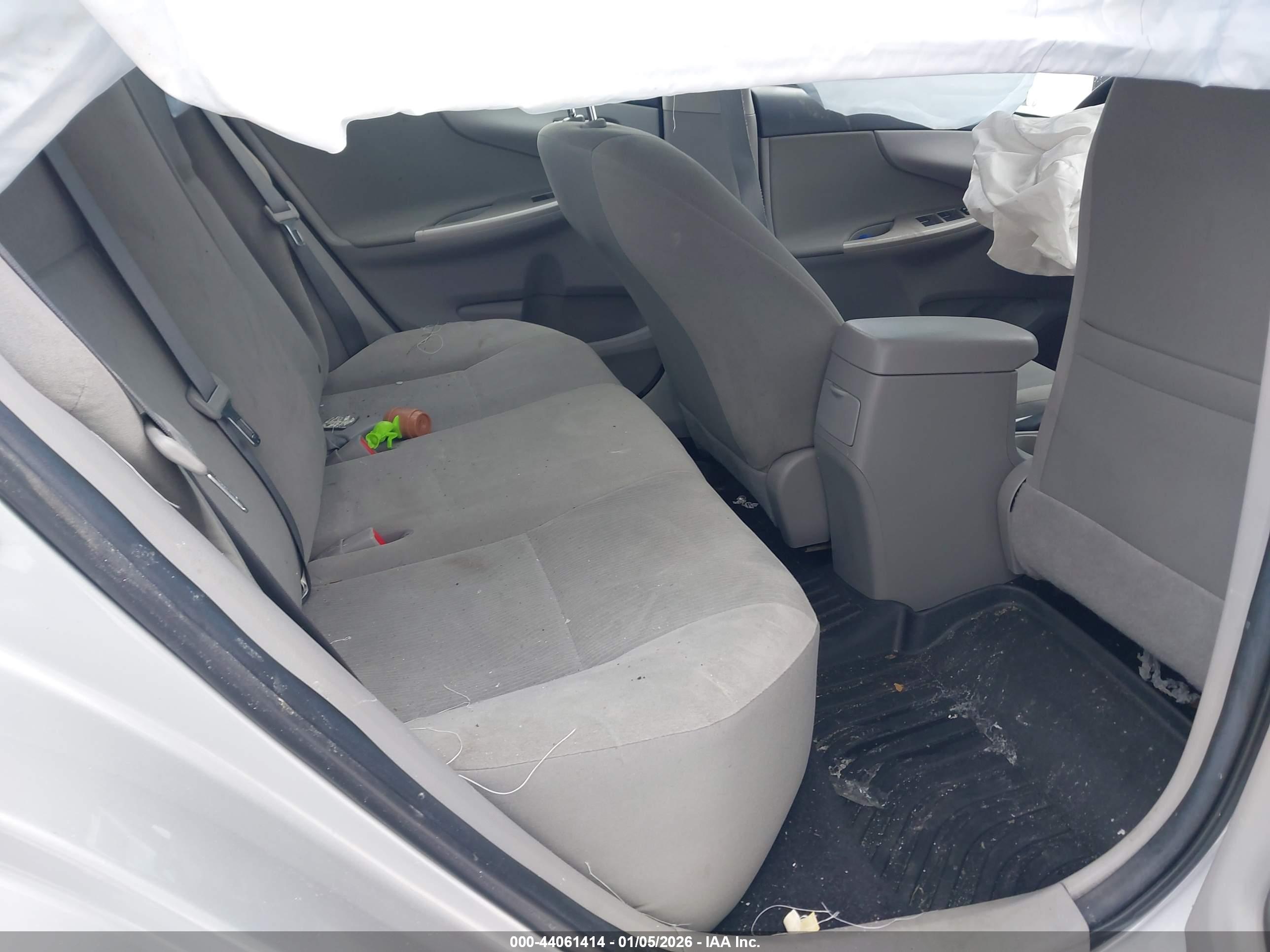 TOYOTA COROLLA image 8