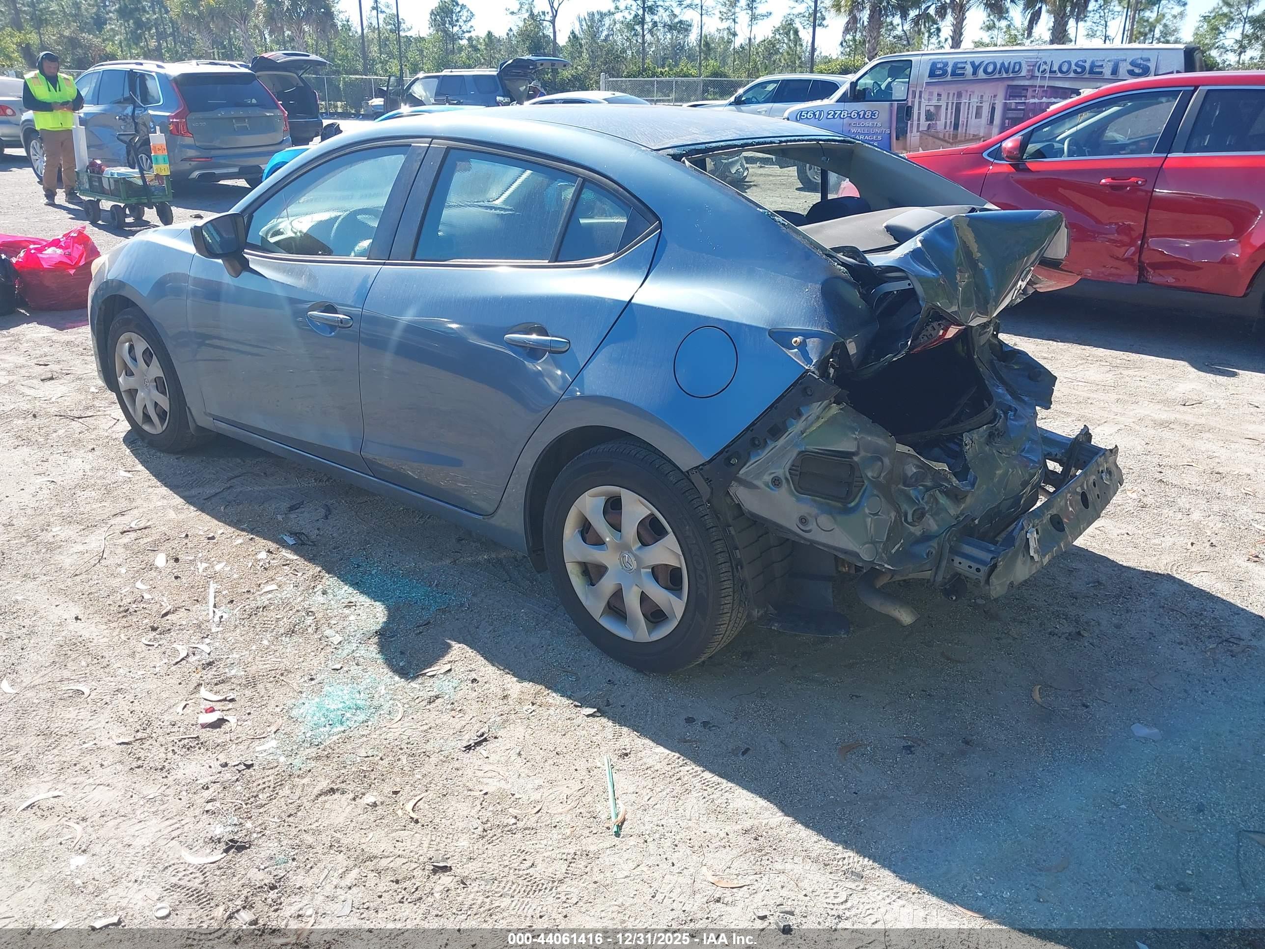 MAZDA MAZDA3 image 3