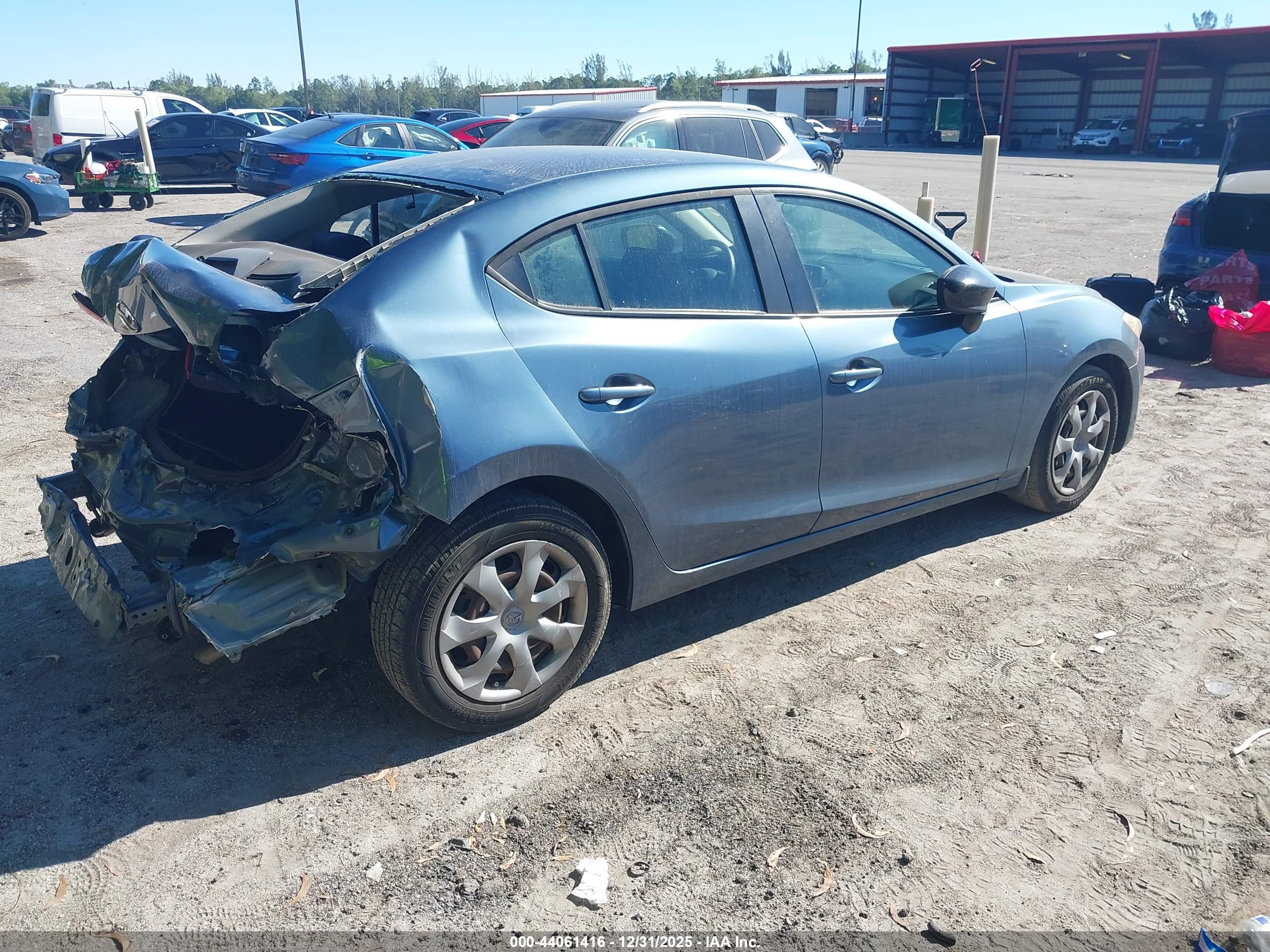 MAZDA MAZDA3 image 4