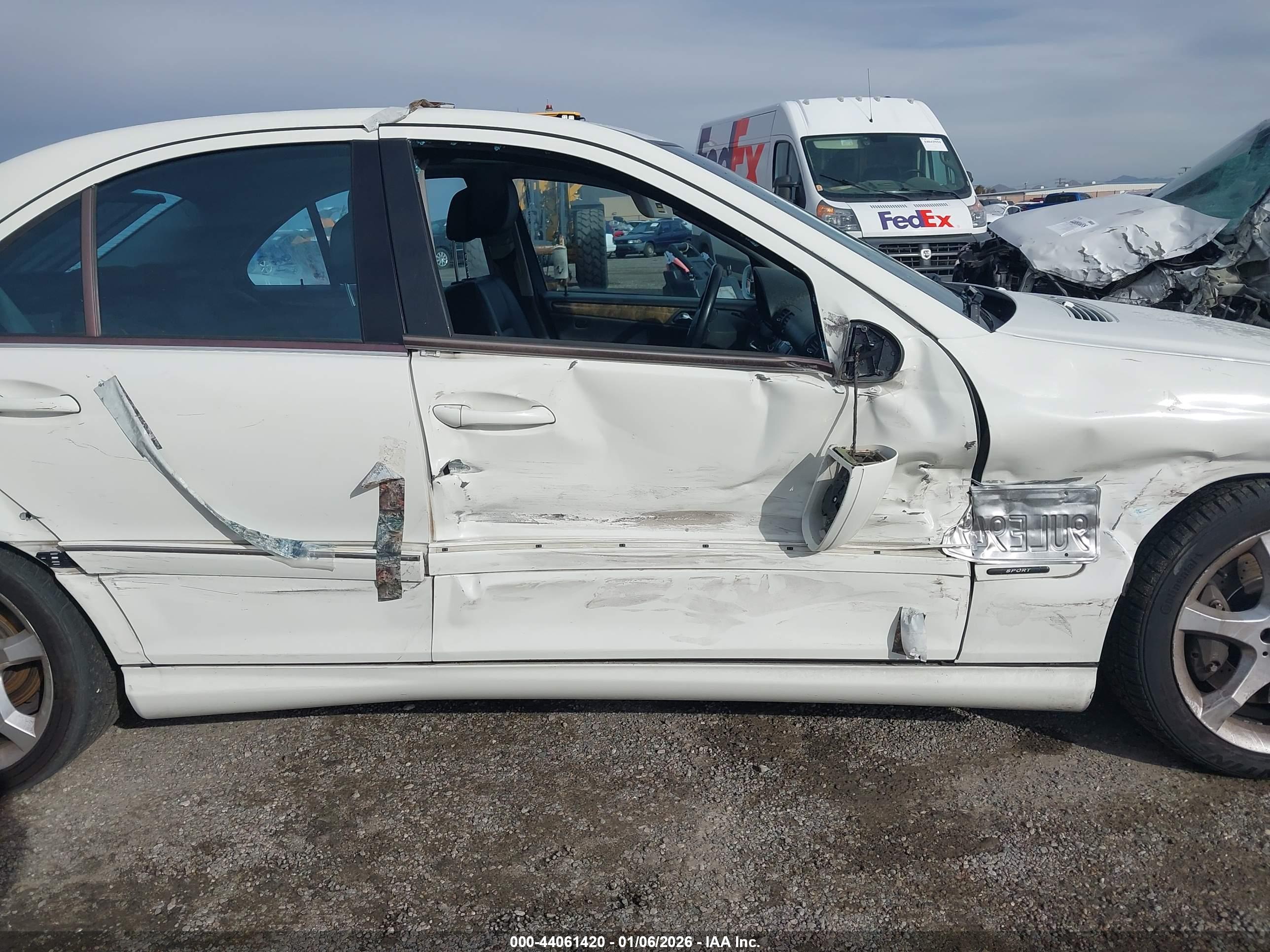 MERCEDES-BENZ C image 6