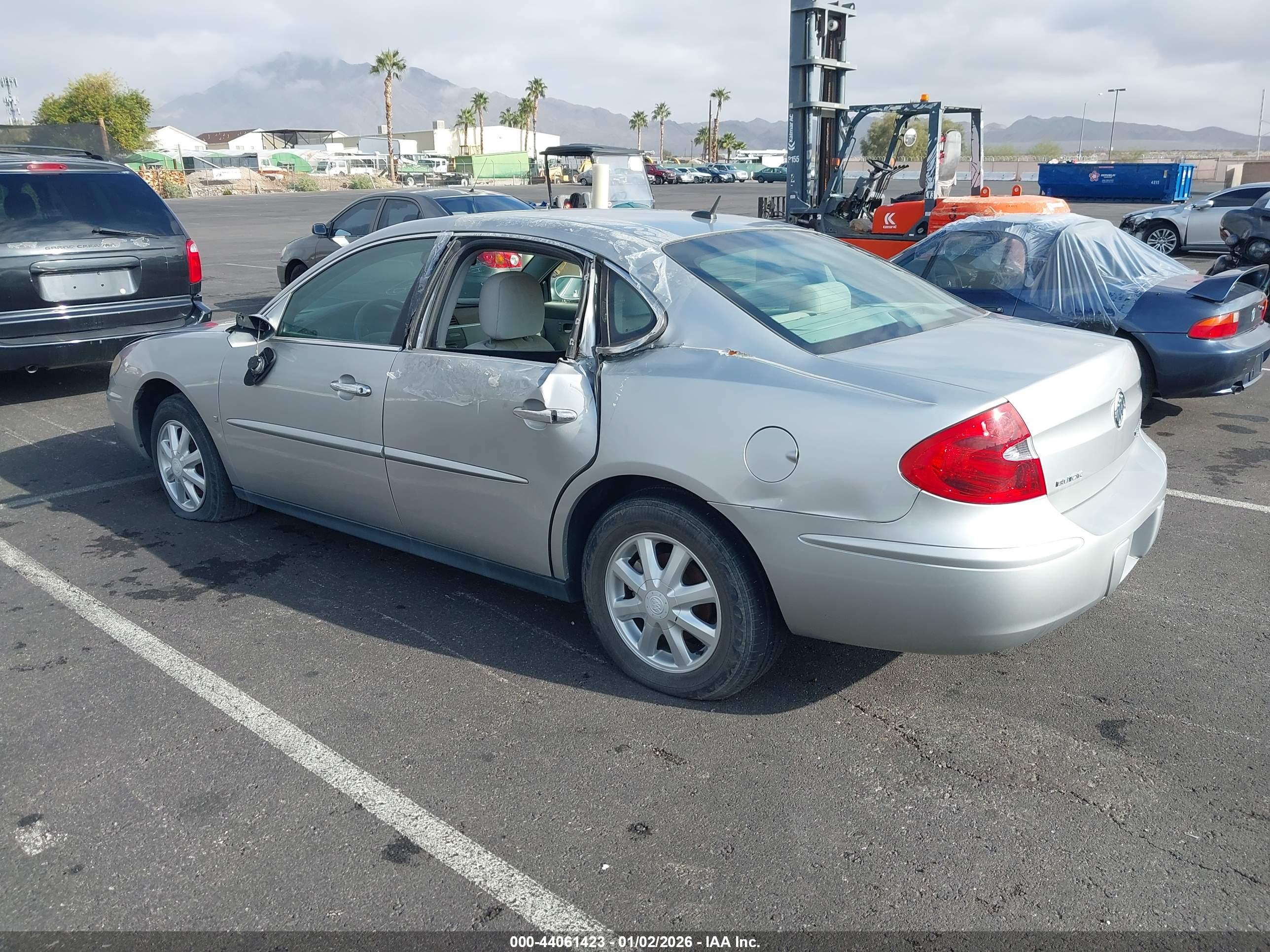 BUICK LACROSSE image 3