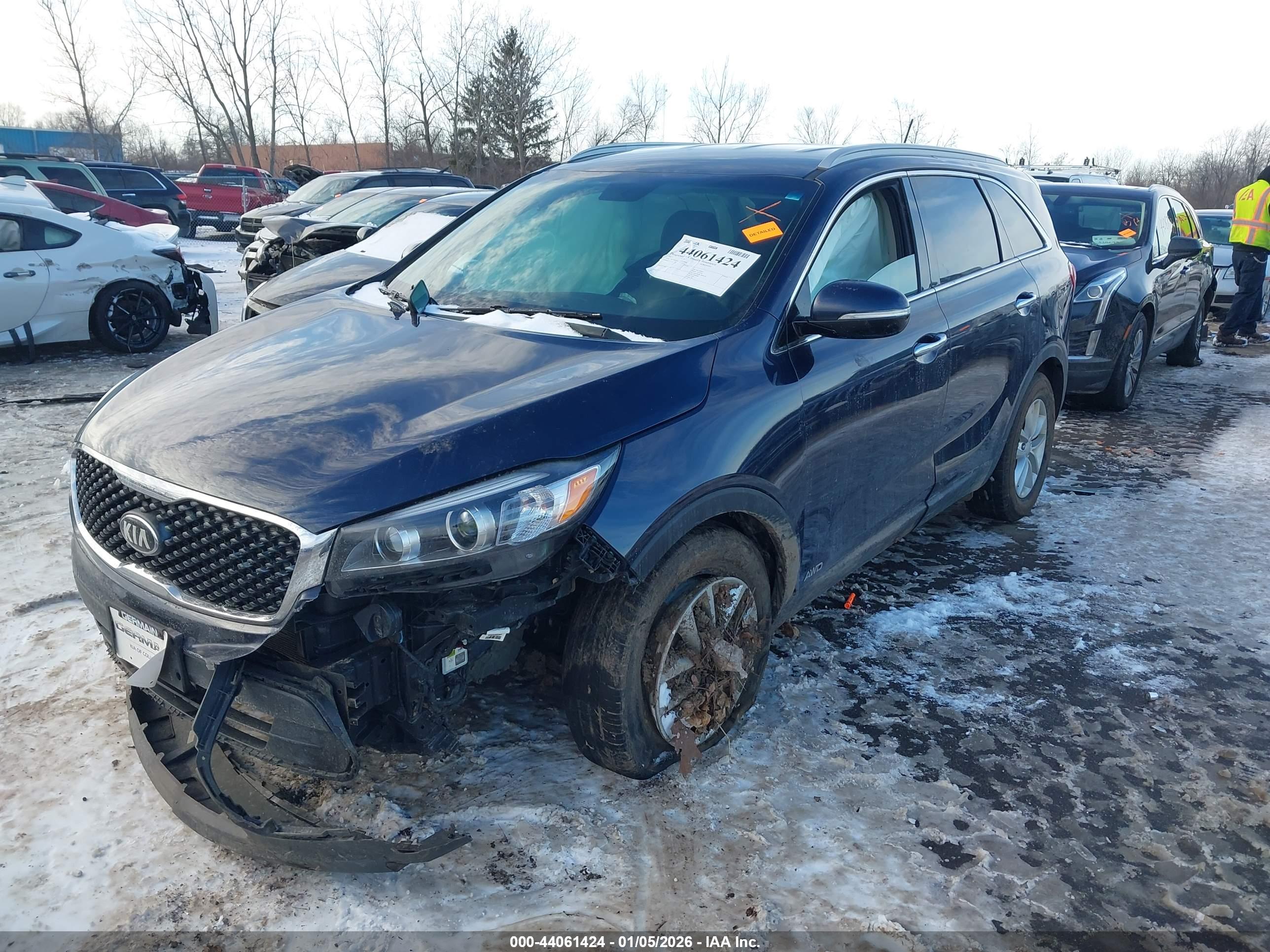 KIA SORENTO image 2