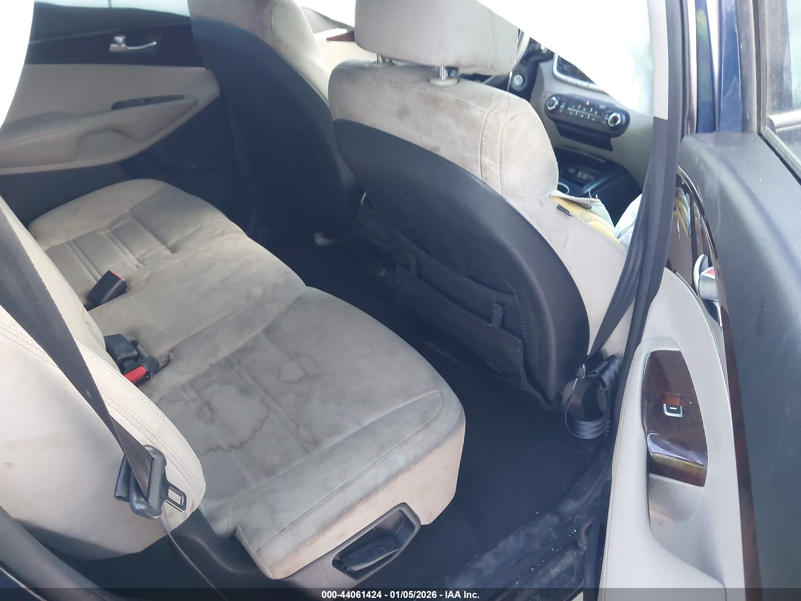 KIA SORENTO image 8