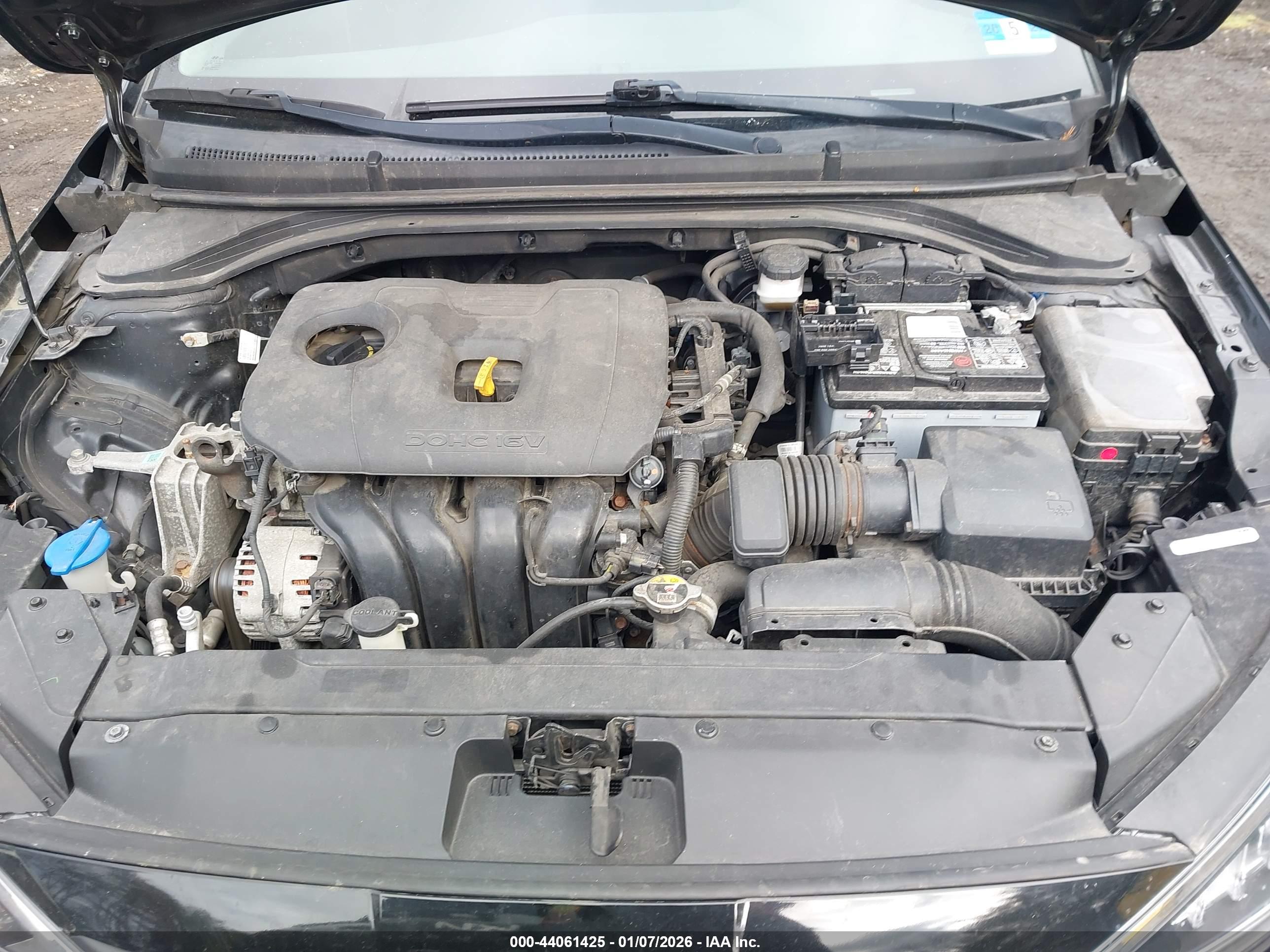 HYUNDAI ELANTRA image 10