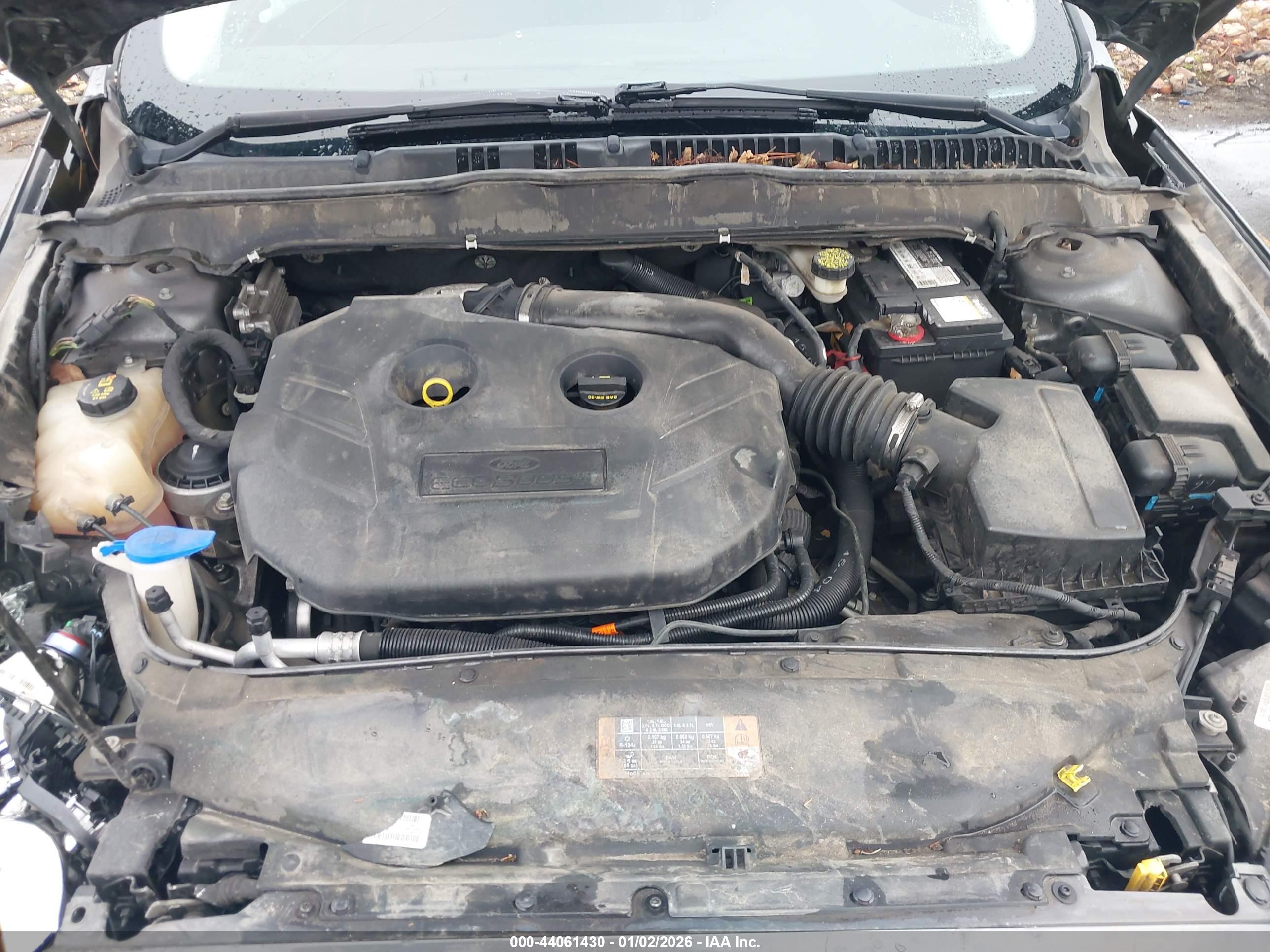 FORD FUSION image 10