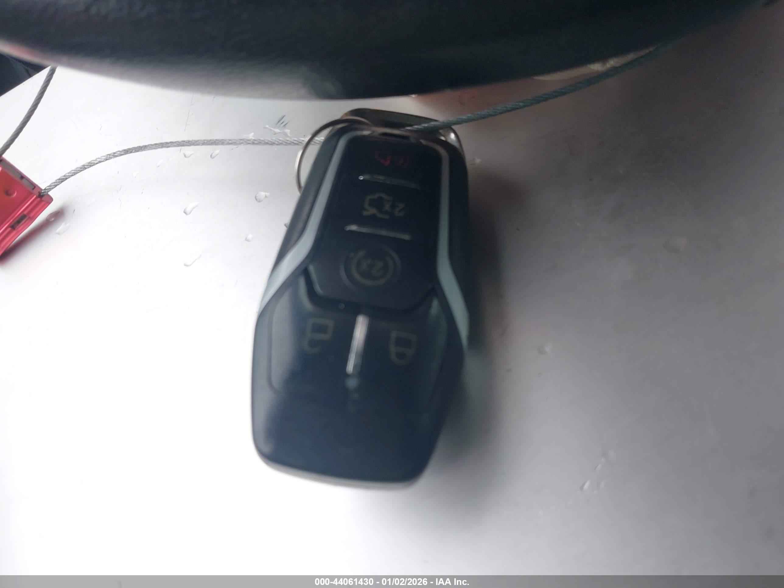 FORD FUSION image 11