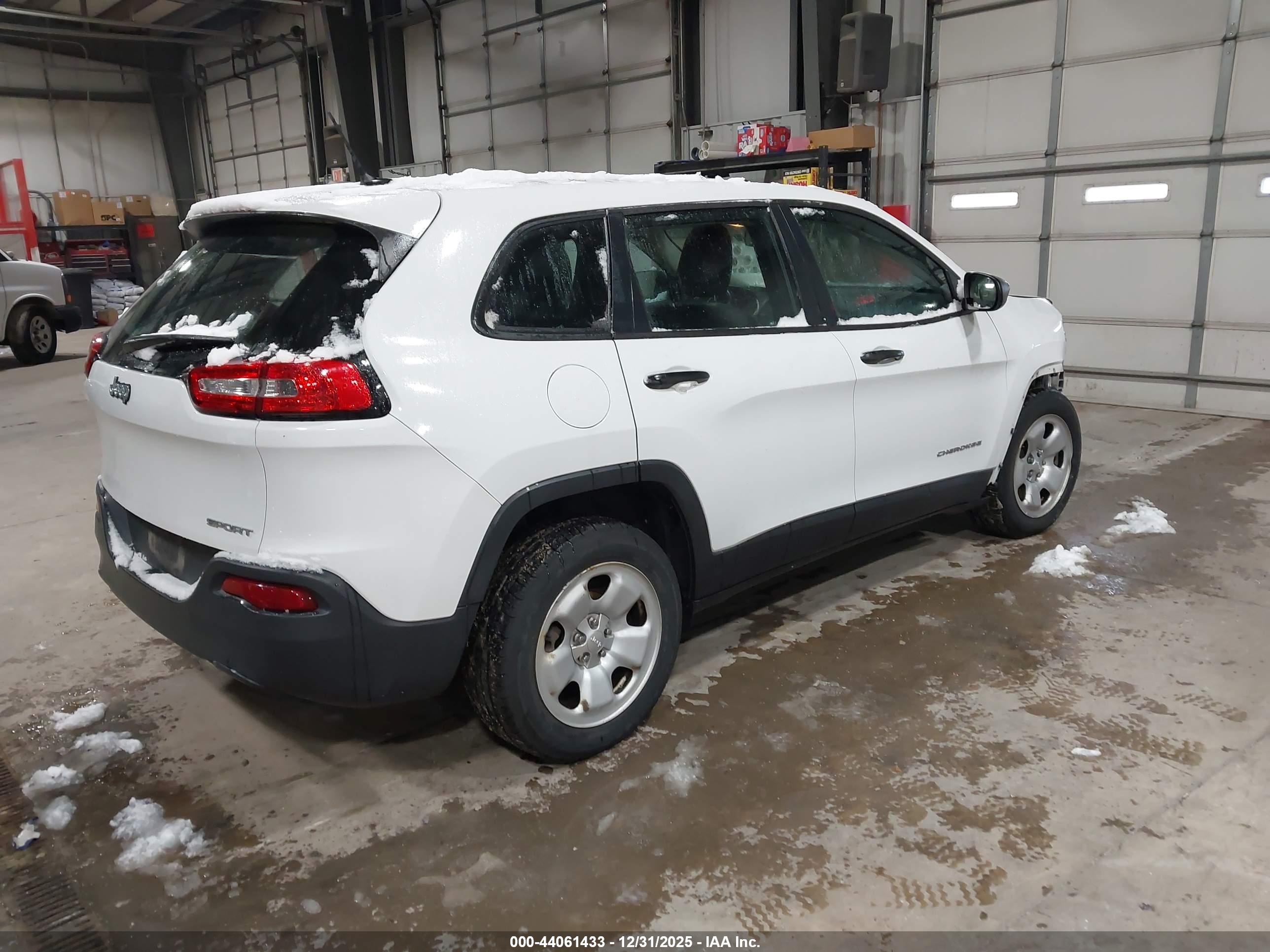 JEEP CHEROKEE image 4