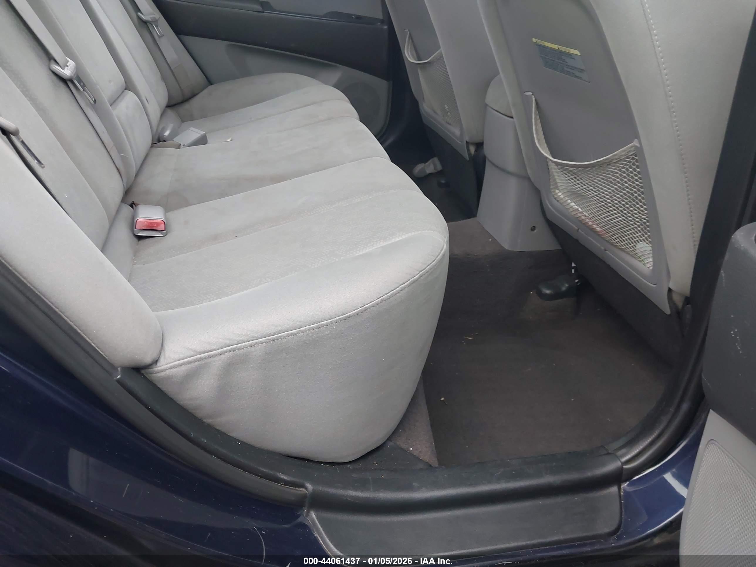 HYUNDAI ELANTRA image 8