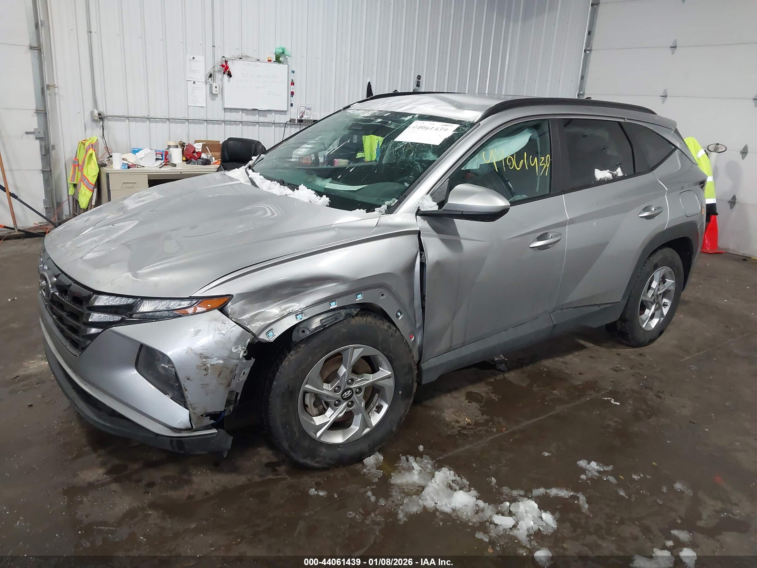 HYUNDAI TUCSON image 2