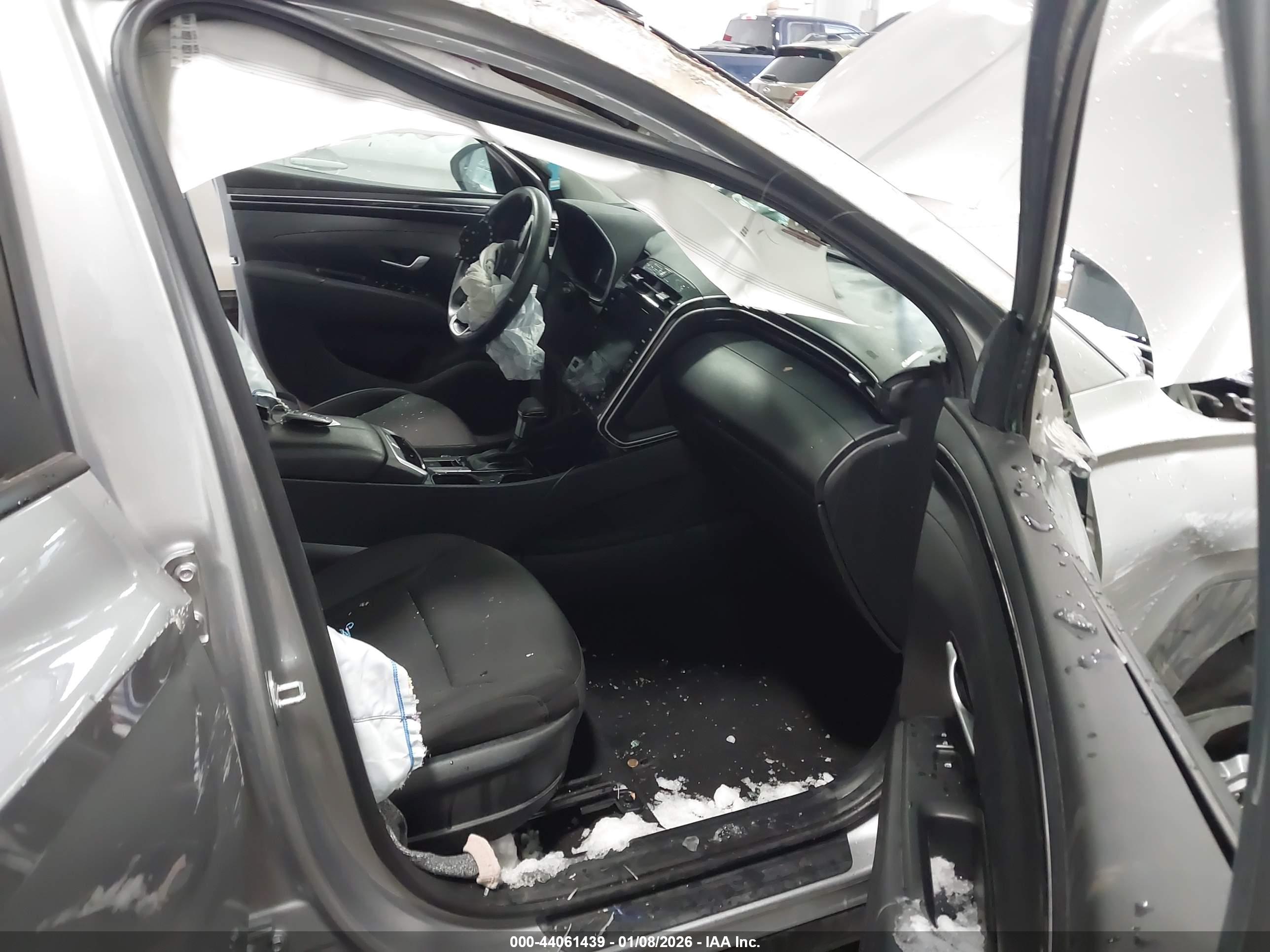 HYUNDAI TUCSON image 5
