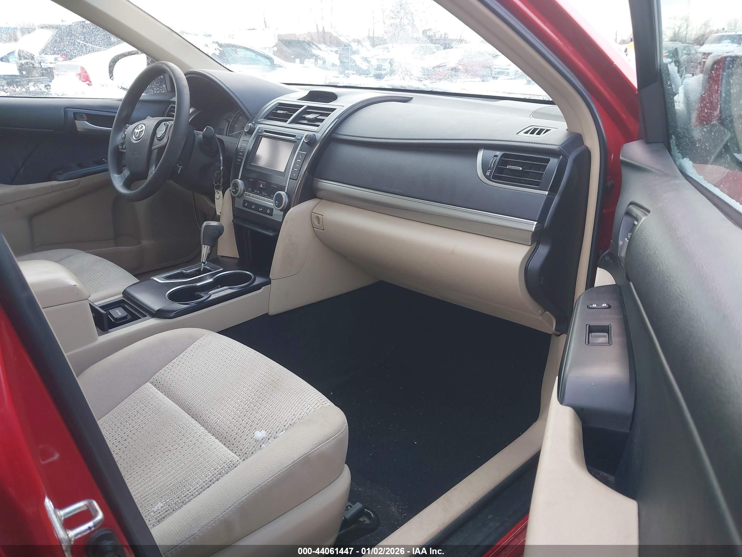 TOYOTA CAMRY image 5