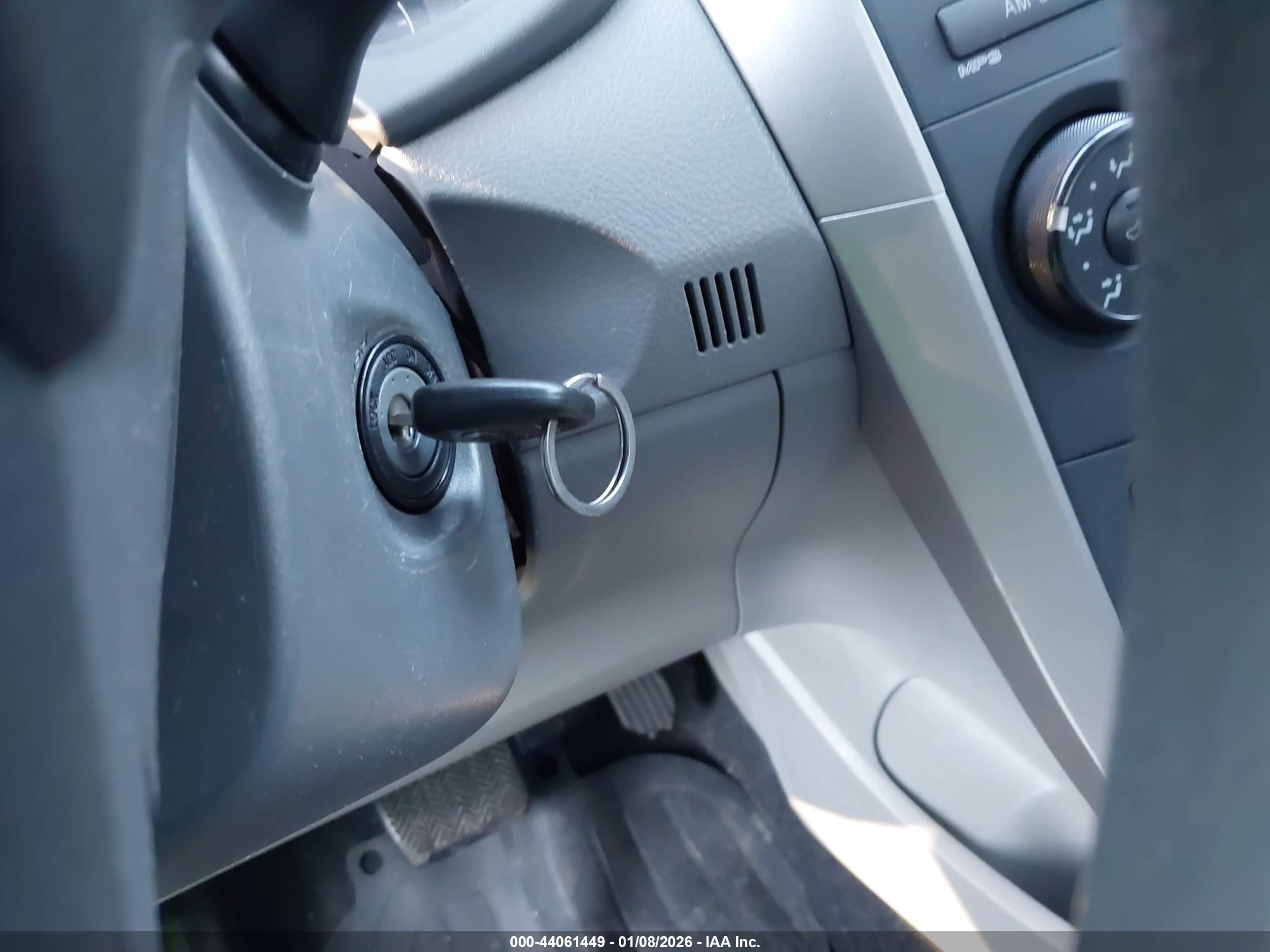 TOYOTA COROLLA image 11