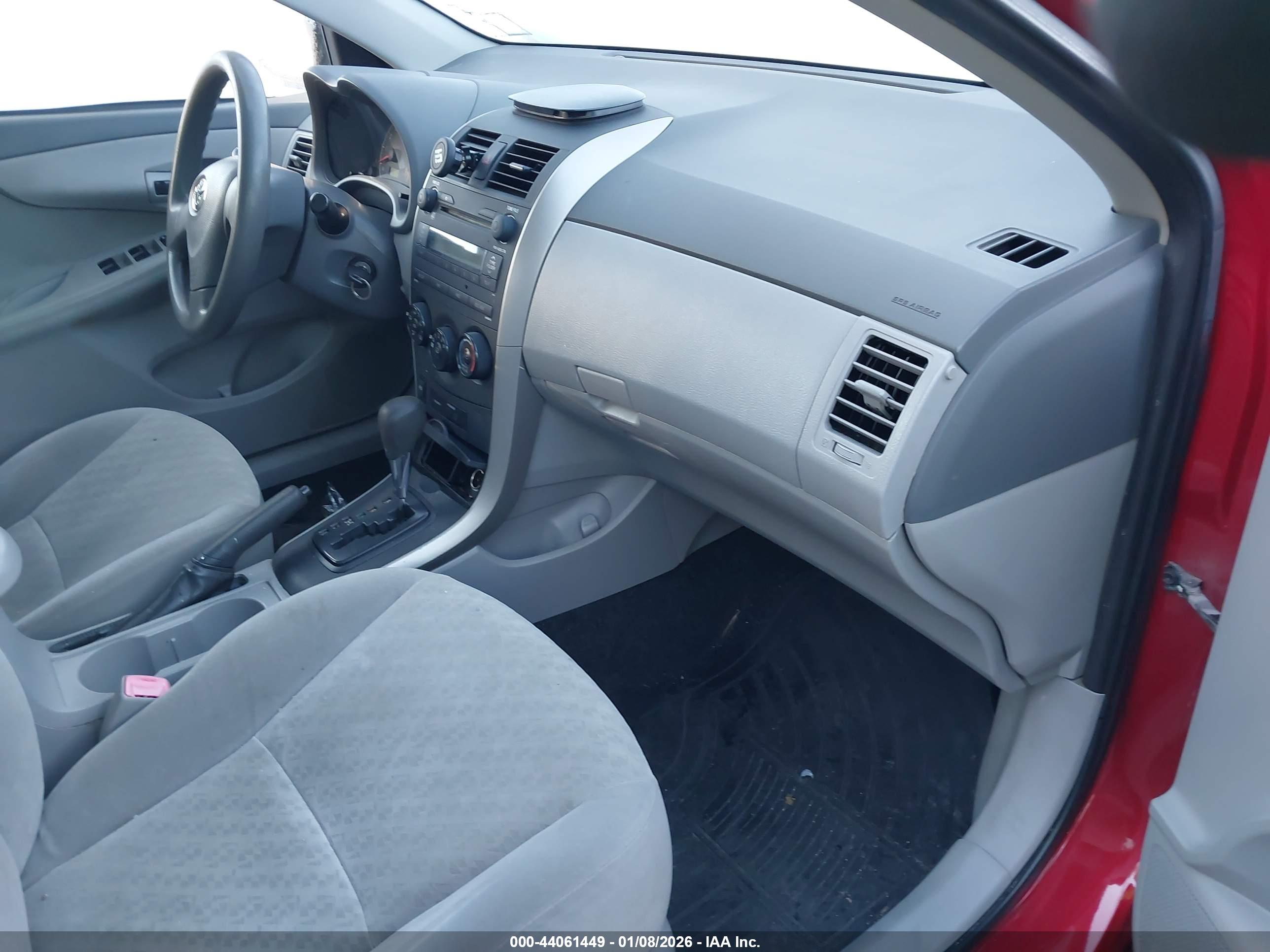 TOYOTA COROLLA image 5