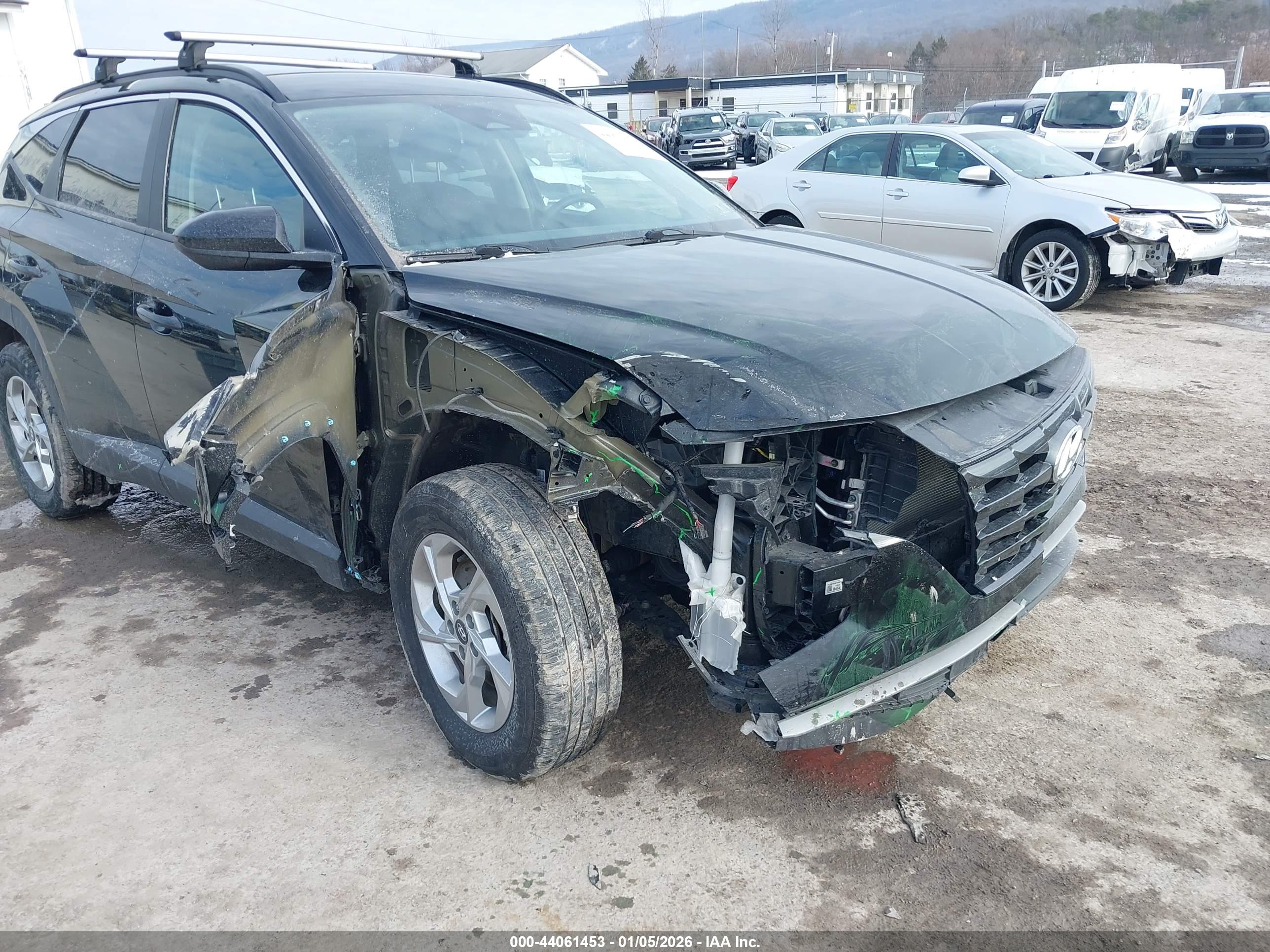 HYUNDAI TUCSON image 6