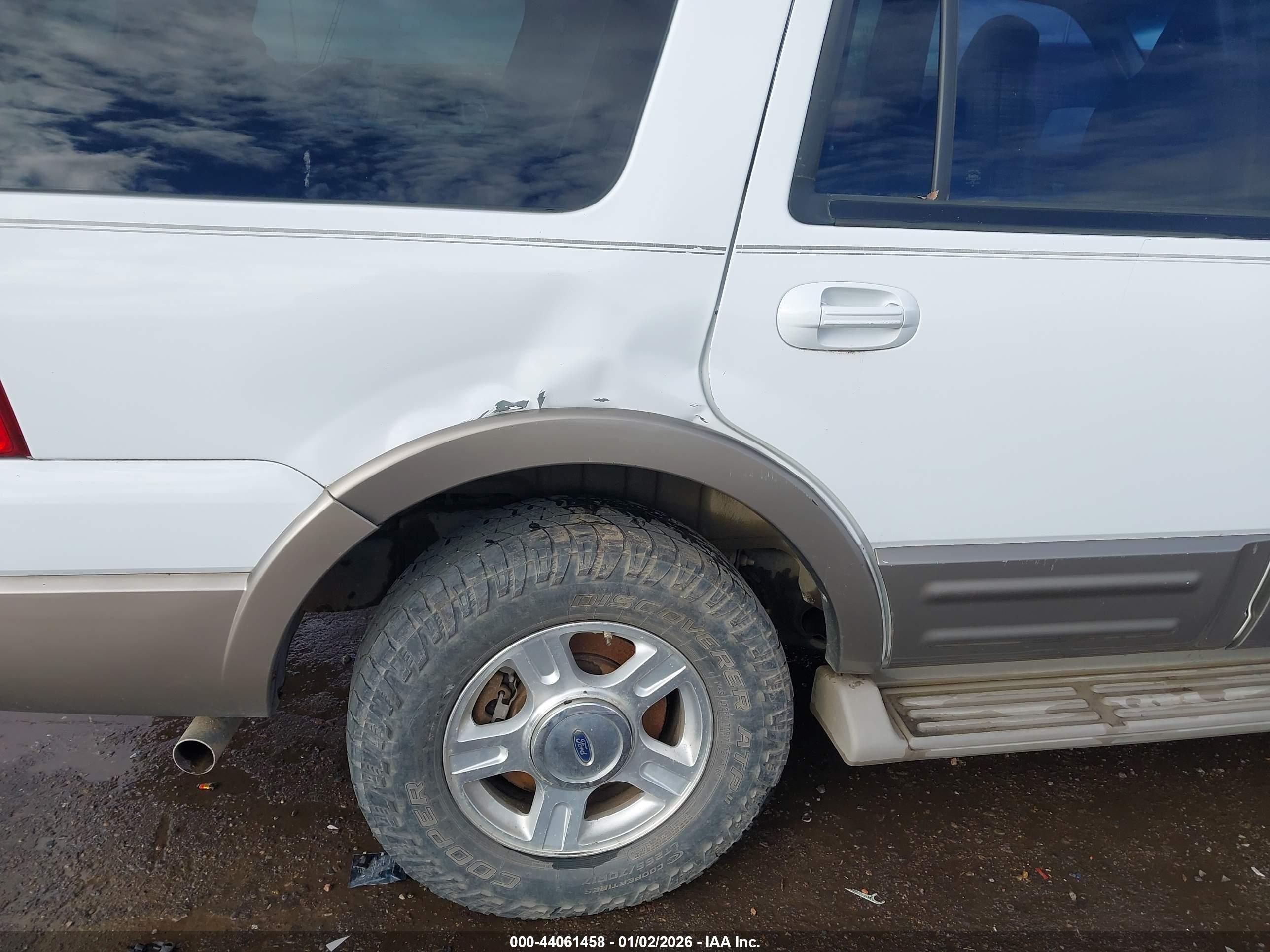 FORD EXPEDITION image 6