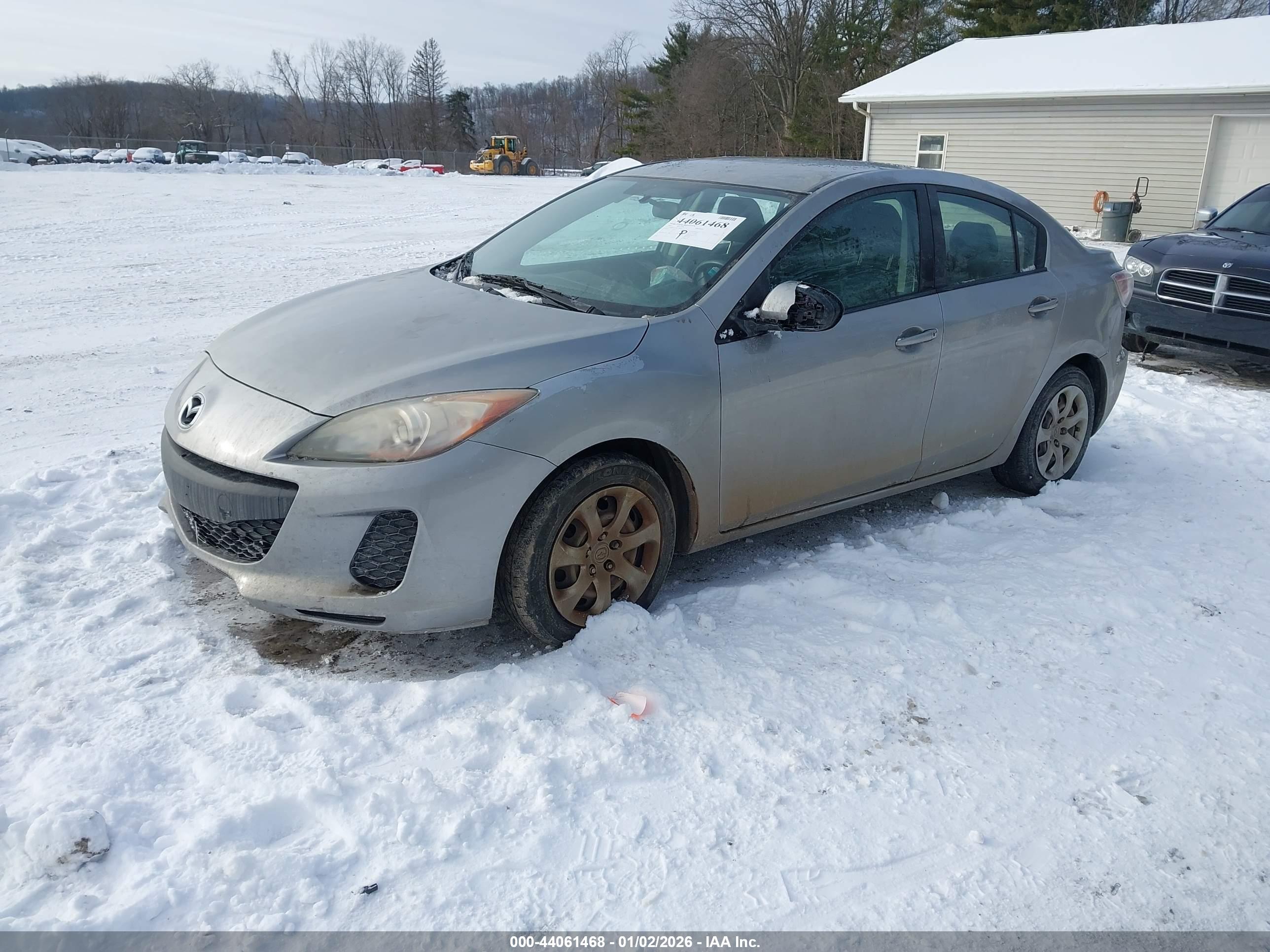 MAZDA MAZDA3 image 2