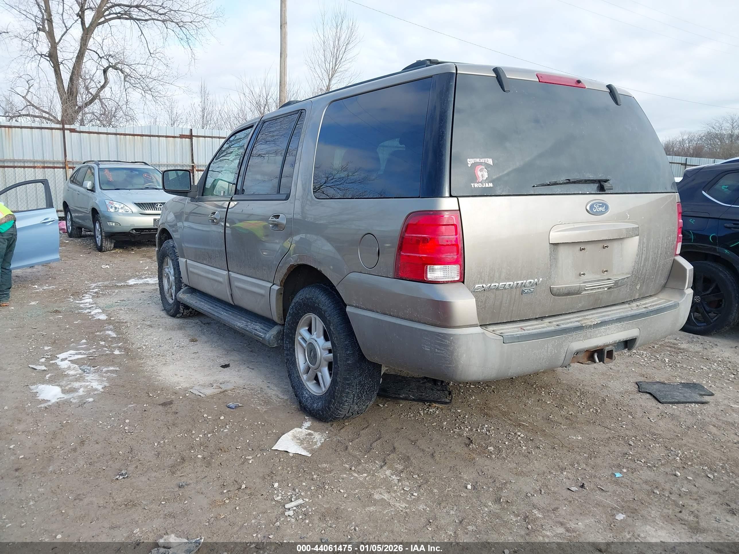 FORD EXPEDITION image 3
