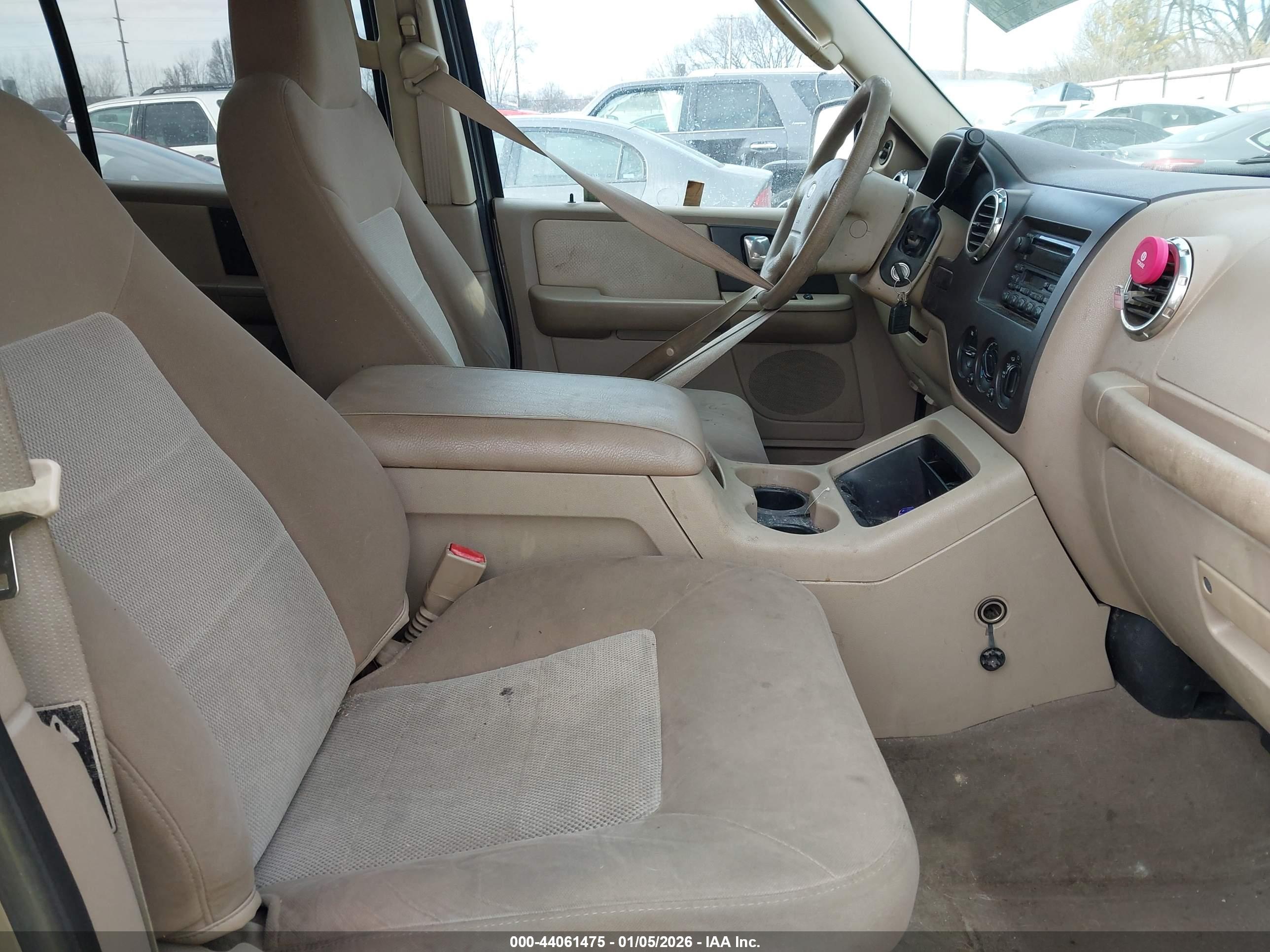 FORD EXPEDITION image 5