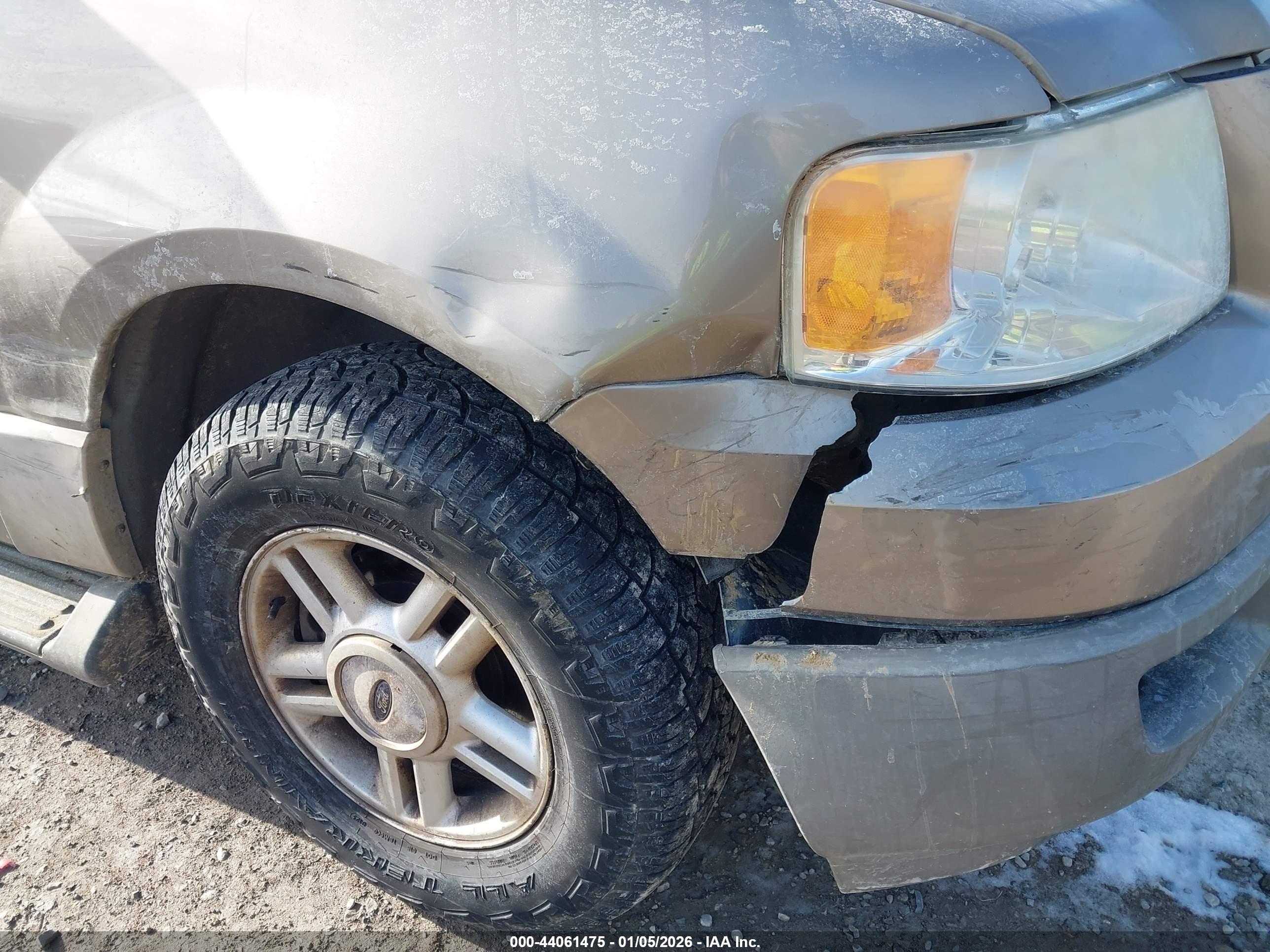 FORD EXPEDITION image 6