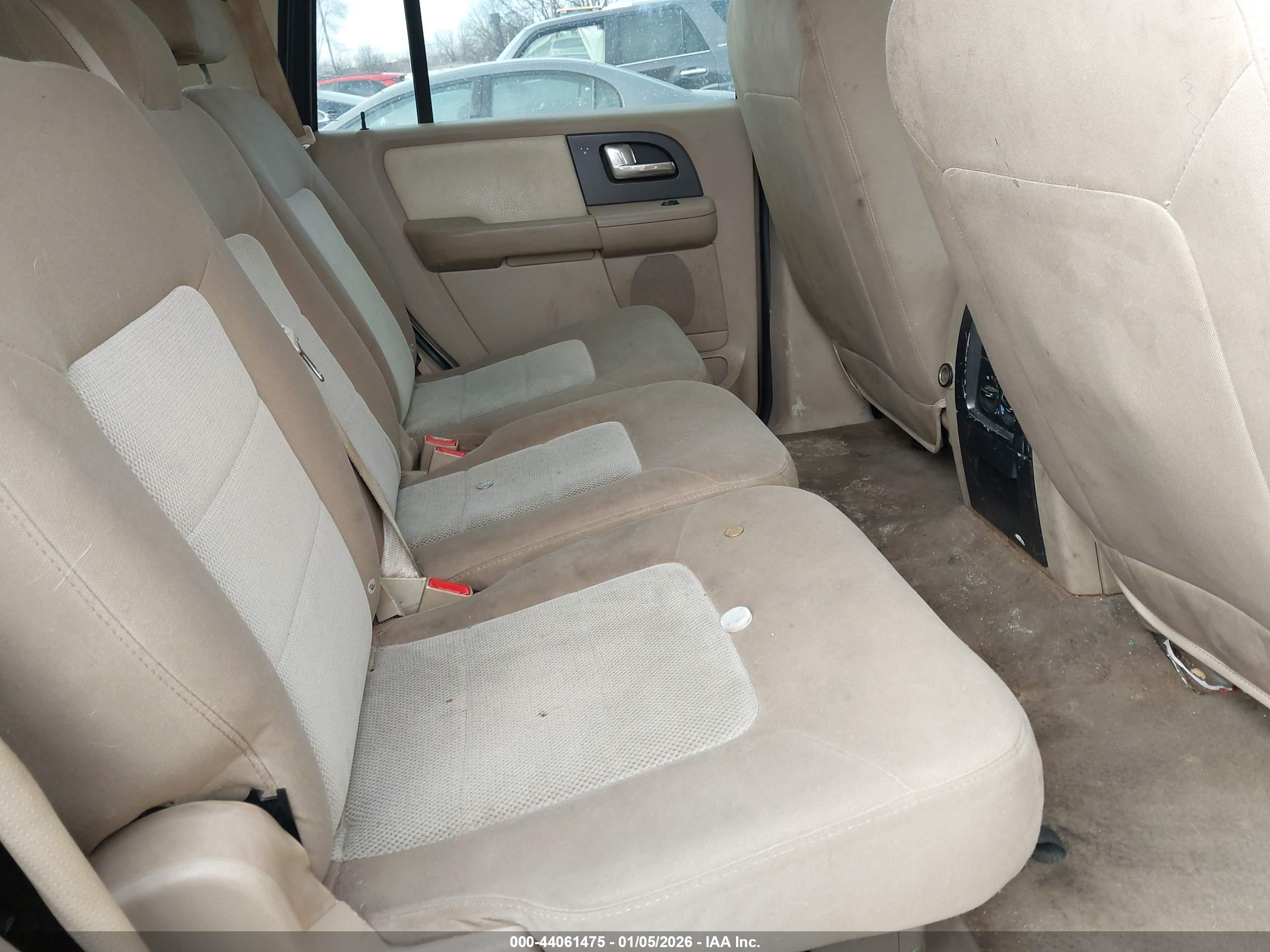 FORD EXPEDITION image 8