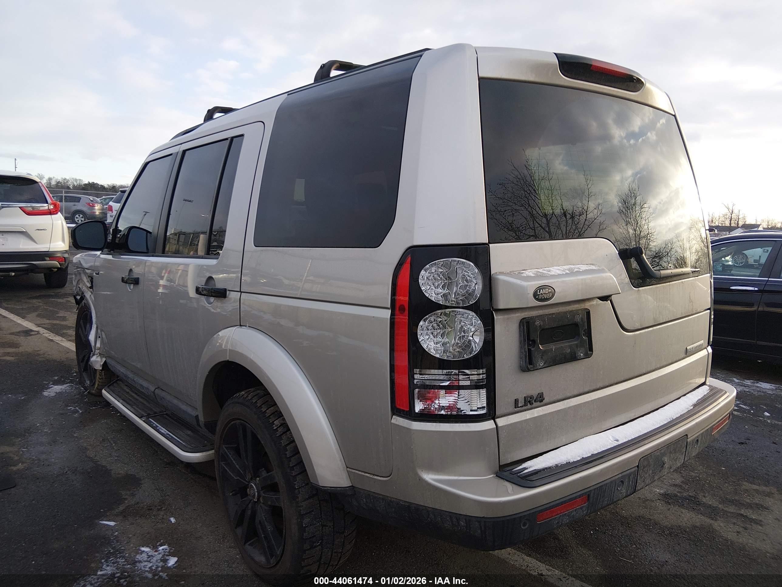 LAND ROVER image 3