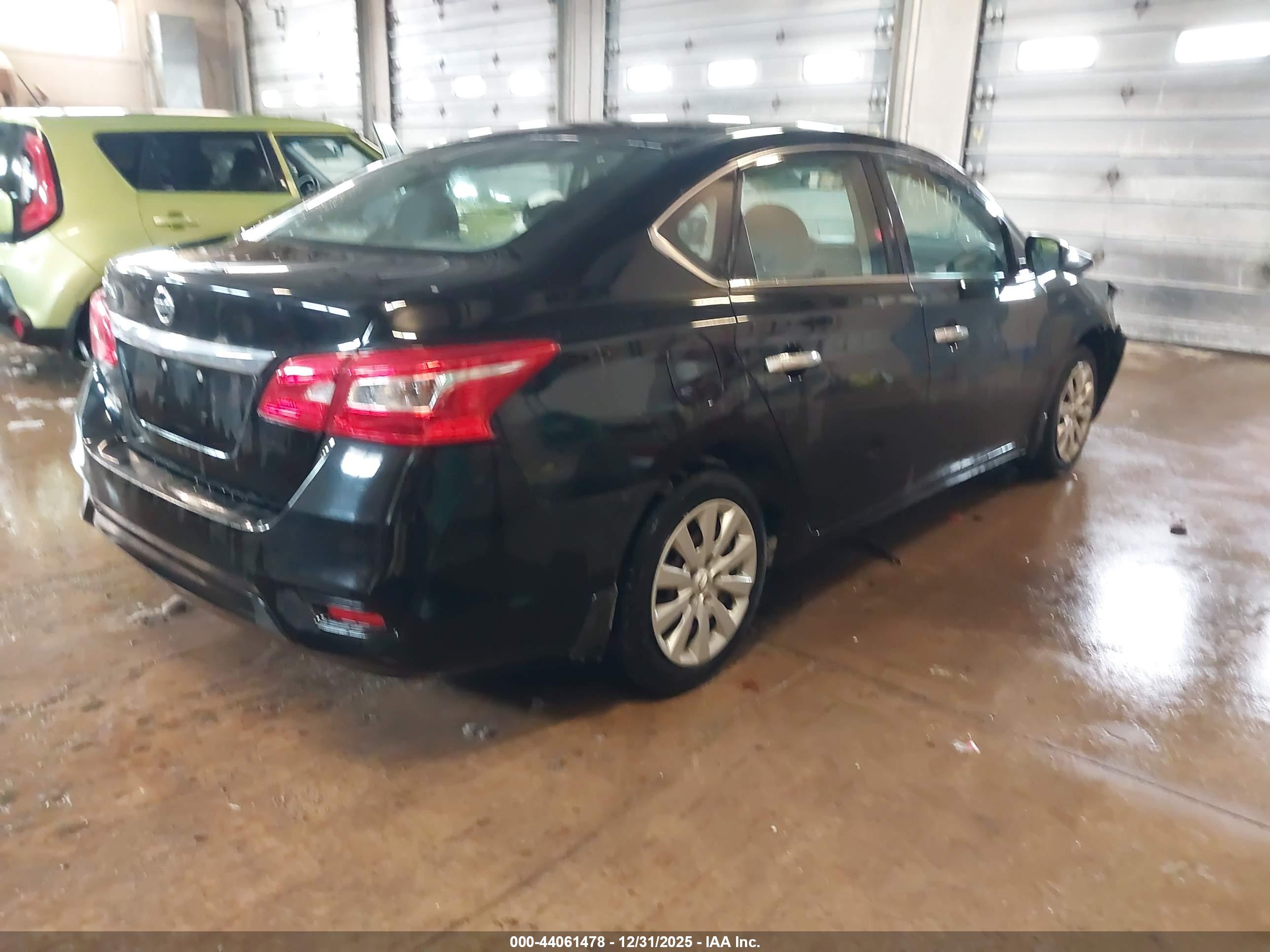 NISSAN SENTRA image 4
