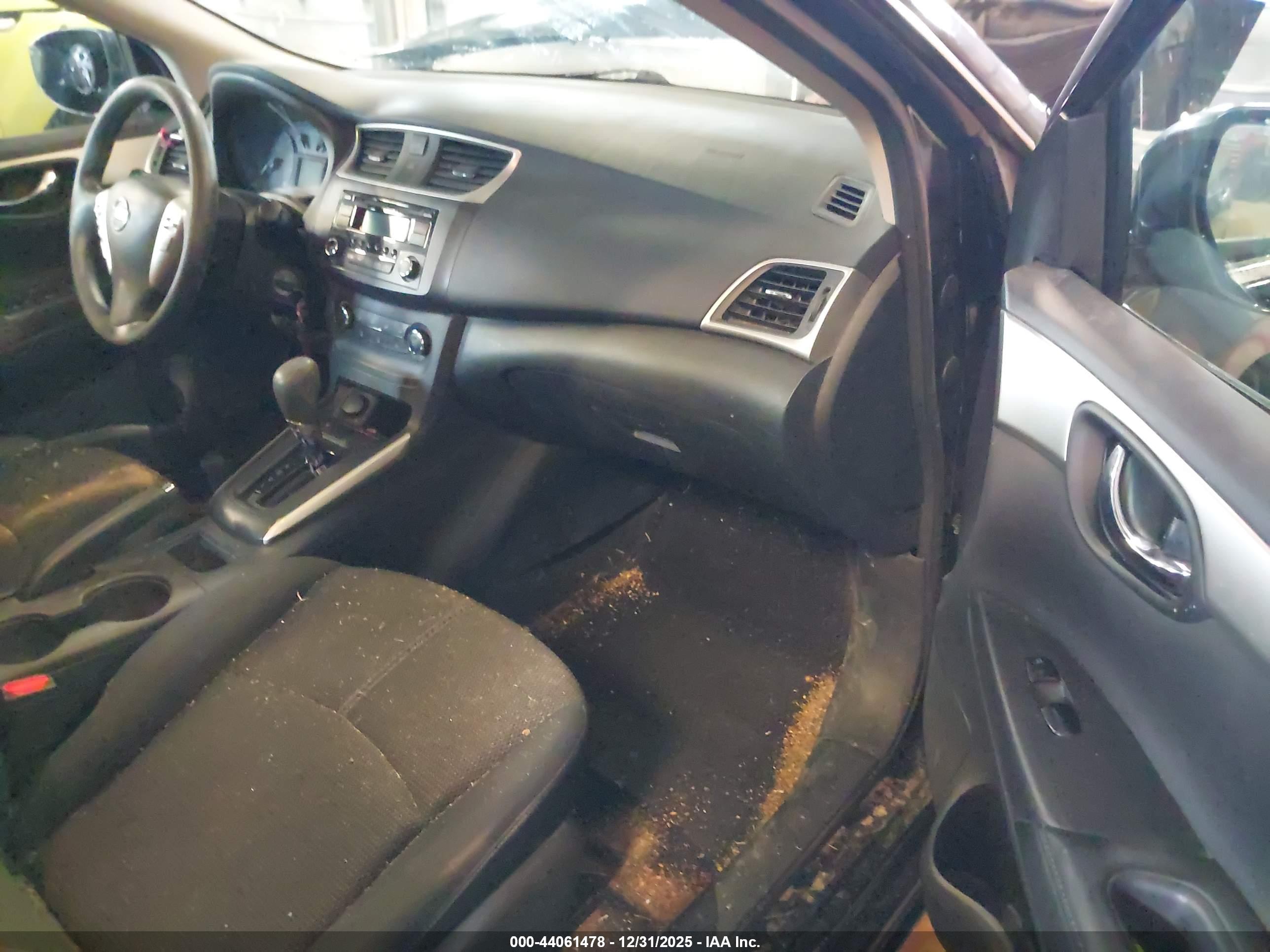 NISSAN SENTRA image 5