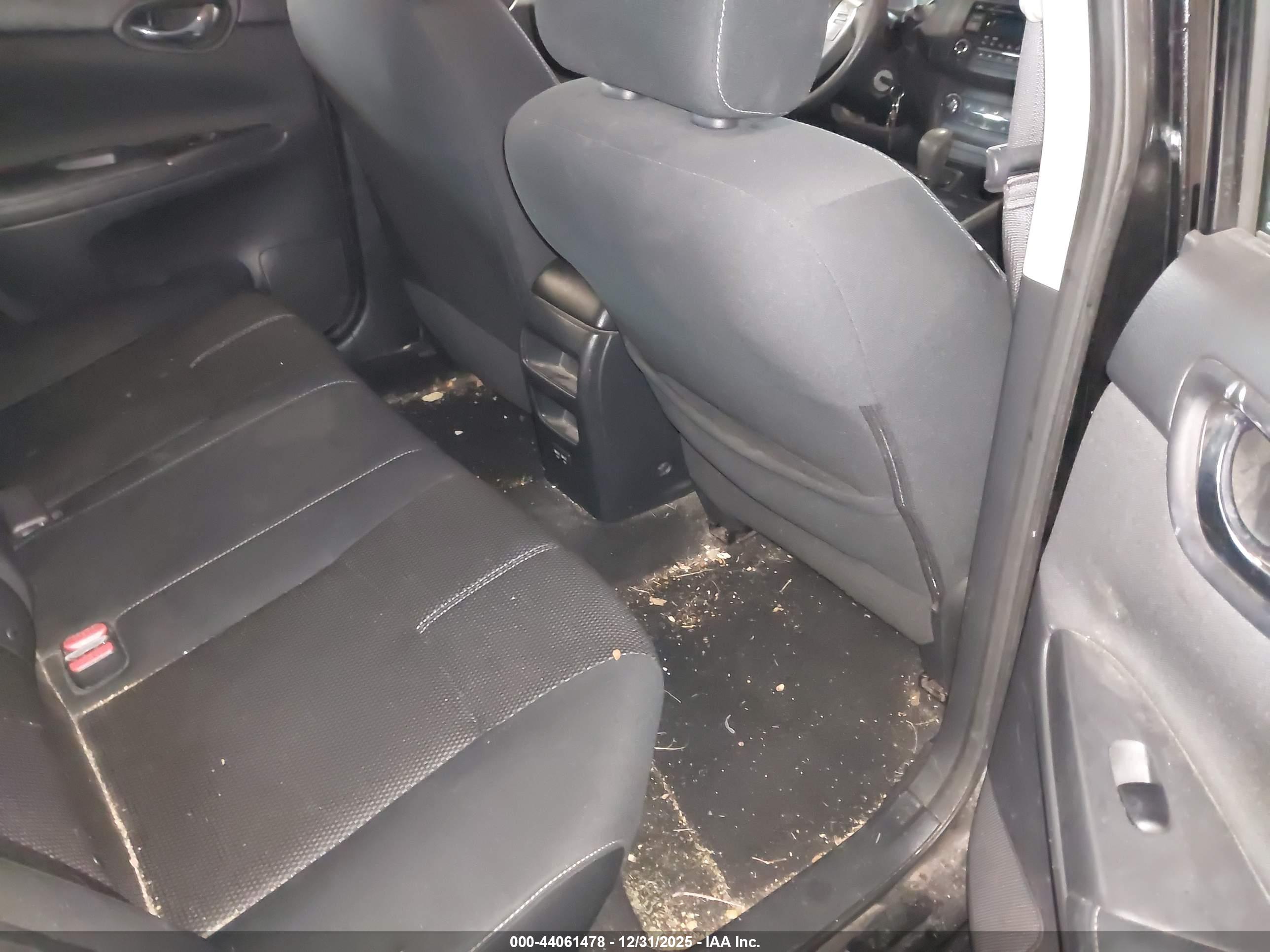 NISSAN SENTRA image 8