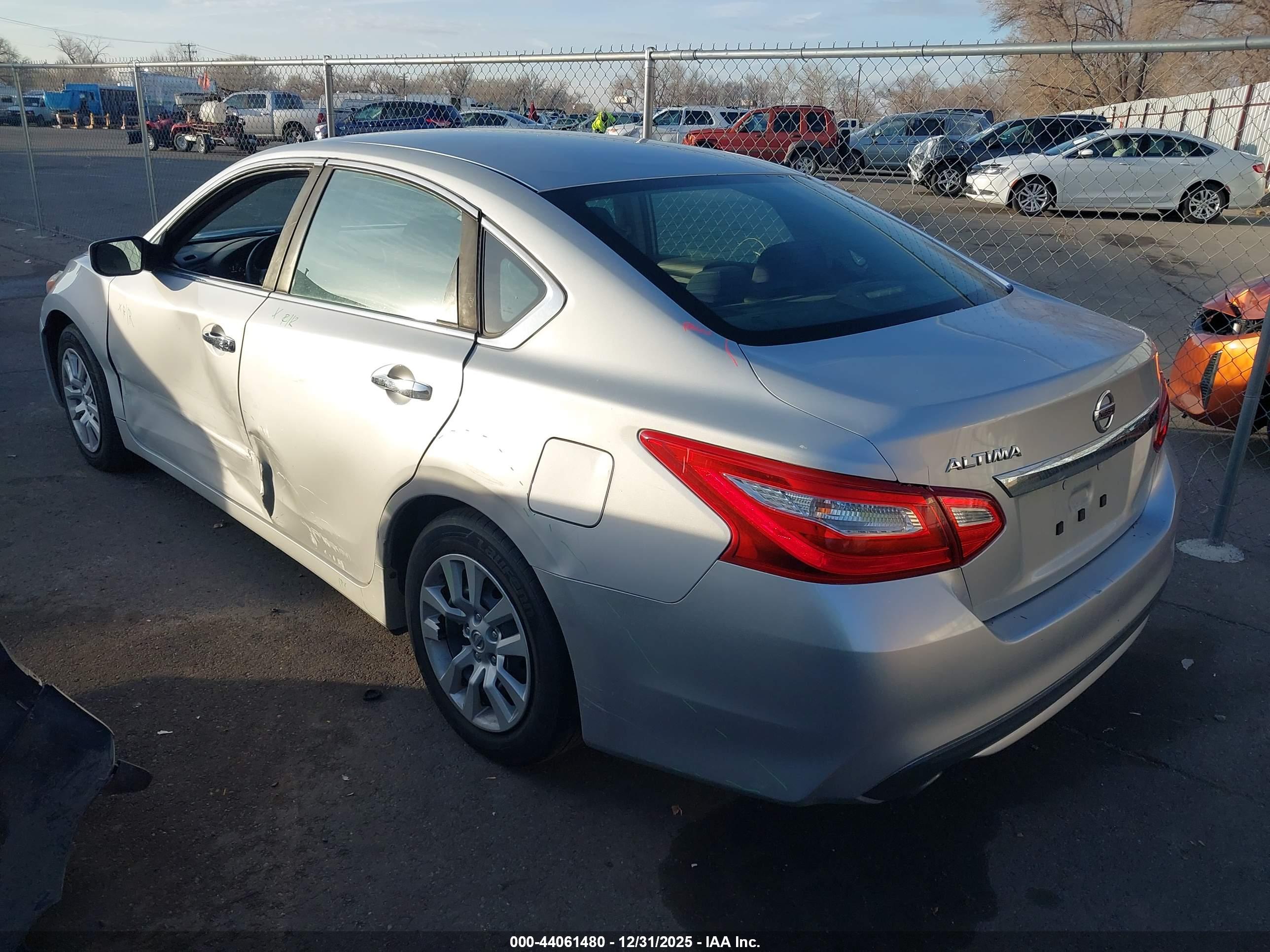 NISSAN ALTIMA image 3
