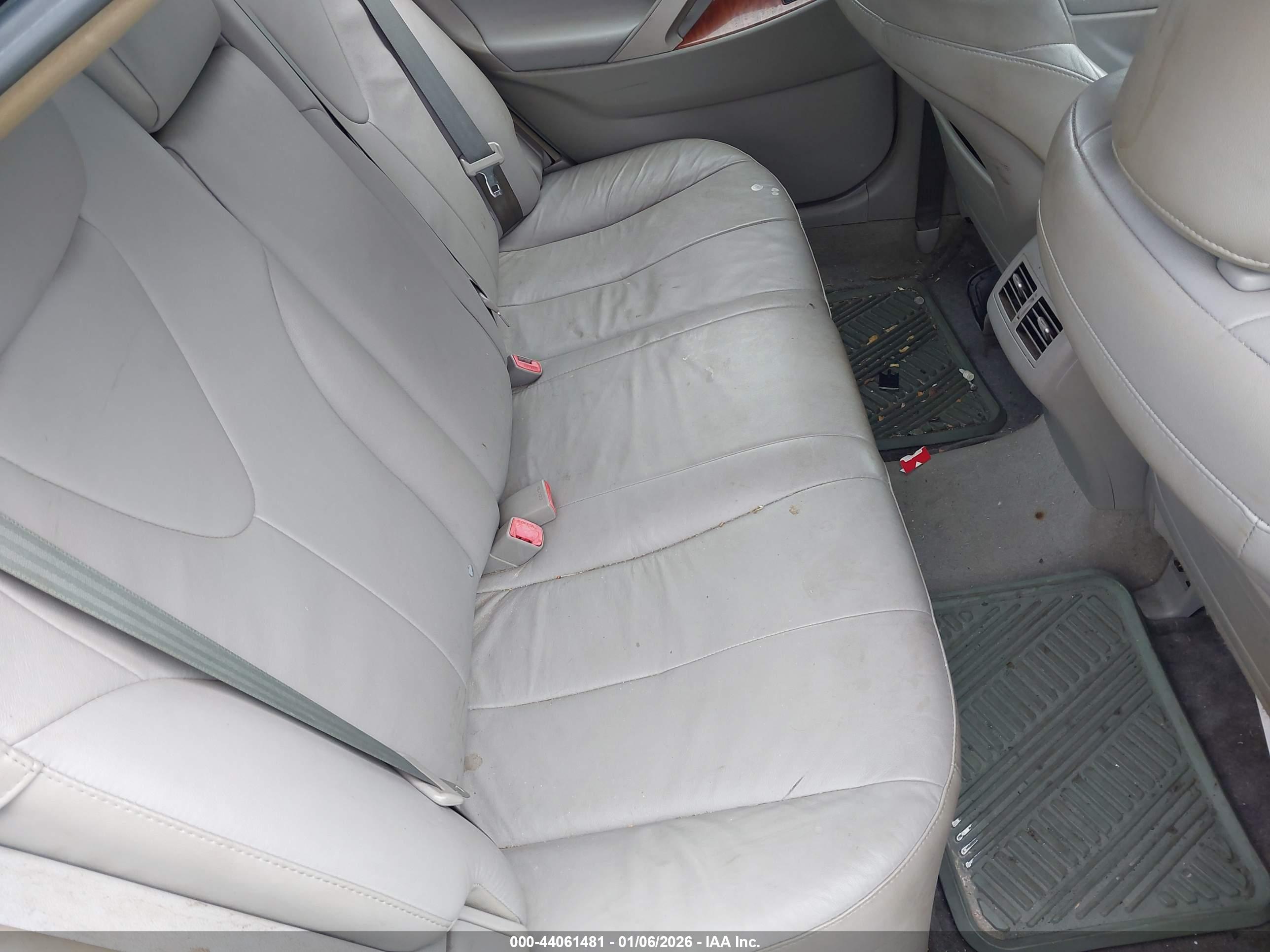TOYOTA CAMRY image 8