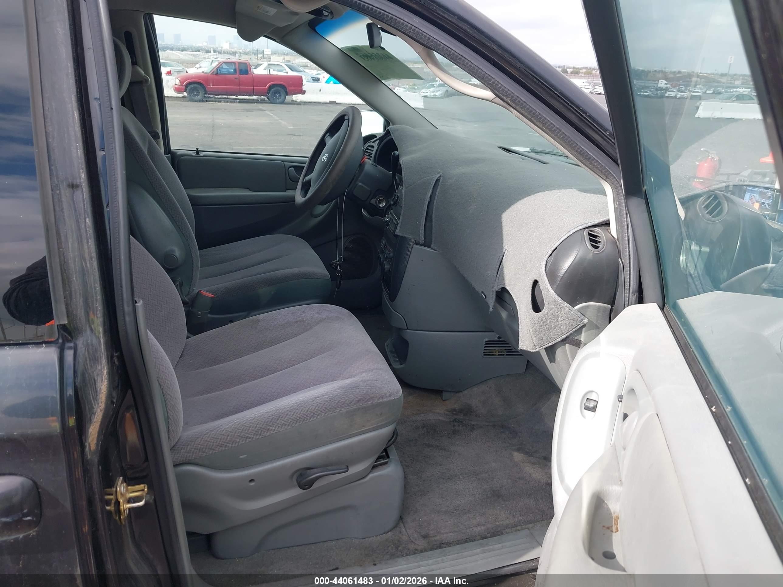 DODGE GRAND image 5