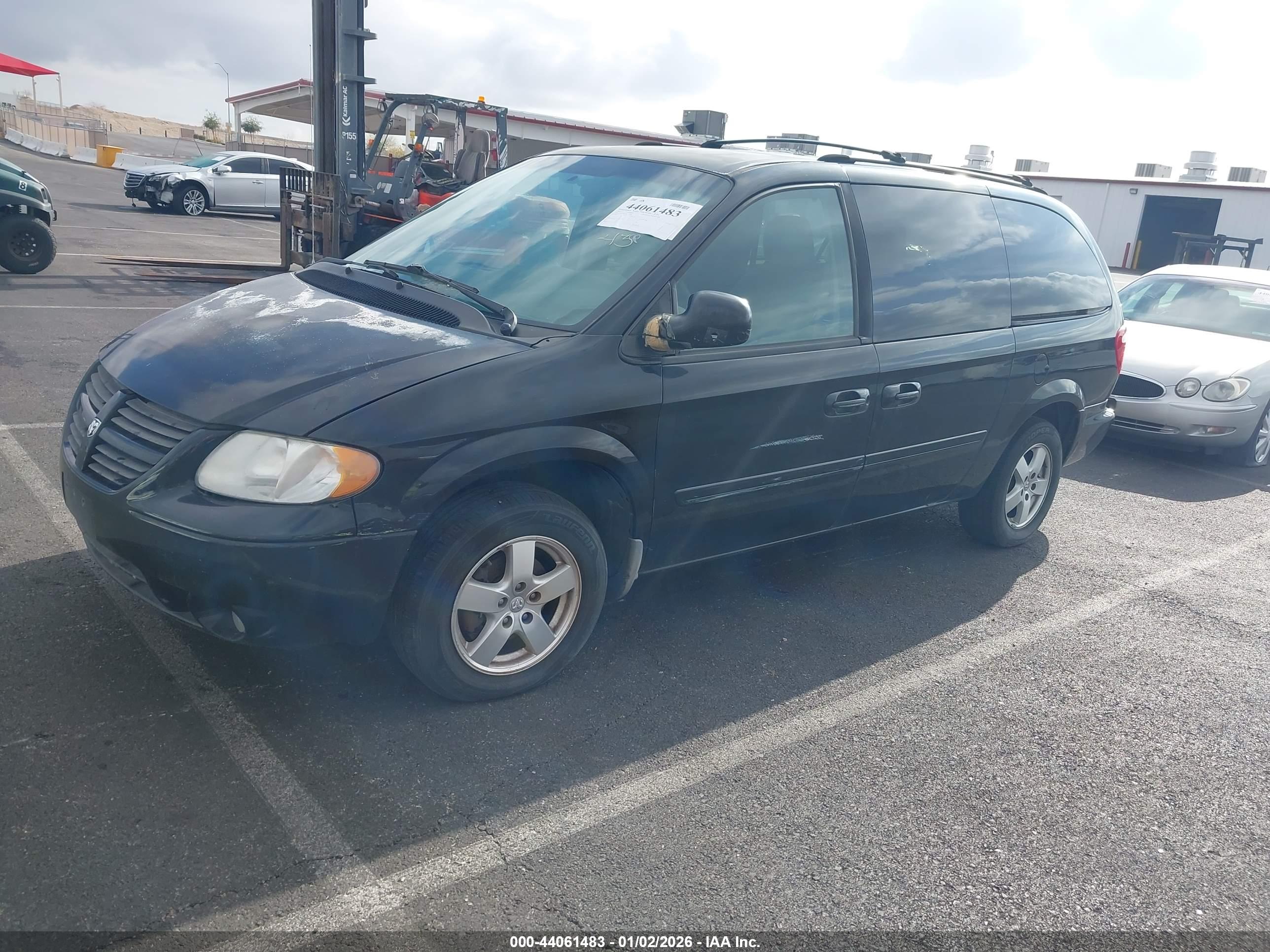 DODGE GRAND image 6